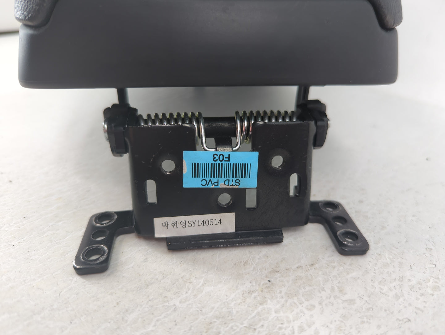 2015 Hyundai Elantra Center Console Armrest Cover Lid Black - Oemusedautoparts1.com
