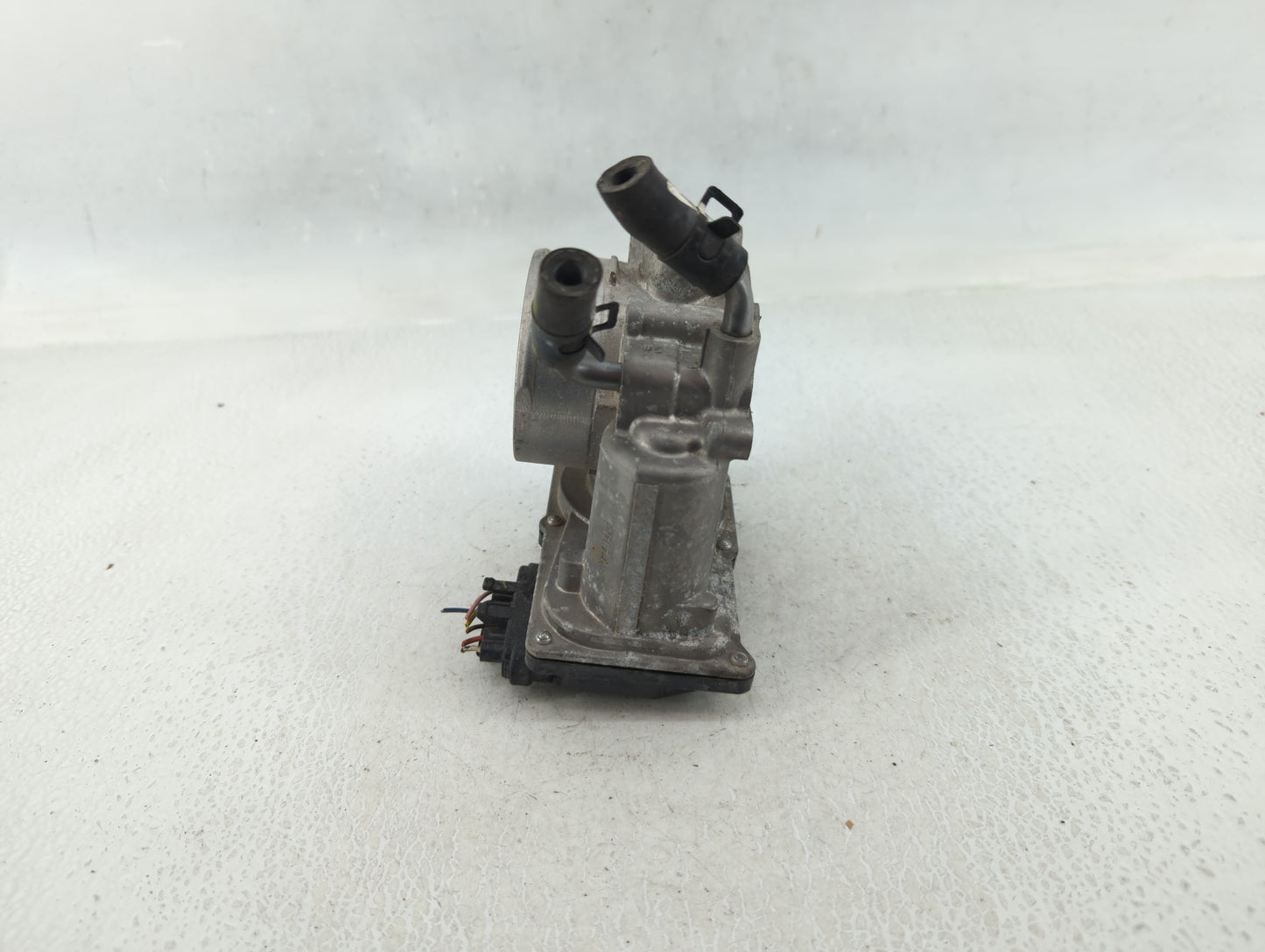 2011-2020 Hyundai Elantra Throttle Body P/N:35100-2E000 Fits Fits 2011 2012 2013 2014 2015 2016 2017 2018 2019 2020 2021 OEM