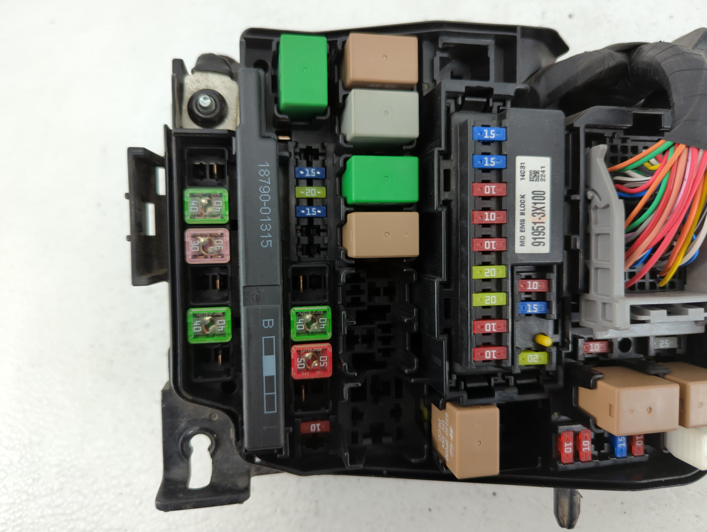 2014-2016 Hyundai Elantra Fusebox Fuse Box Panel Relay Module P/N:91265 3X080 Fits Fits 2014 2015 2016 OEM Used Auto Parts -