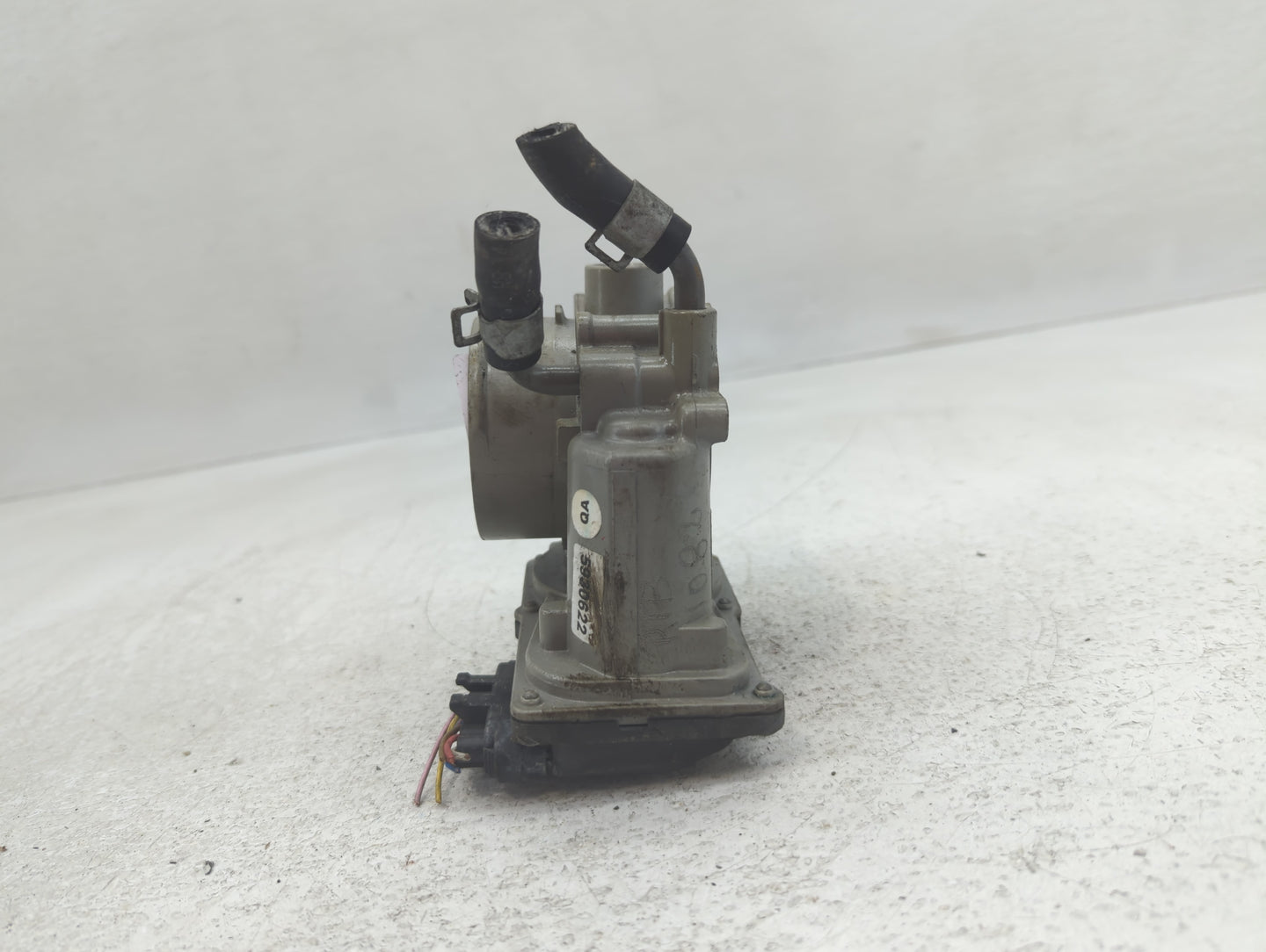 2011-2020 Hyundai Elantra Throttle Body P/N:35100-2E000 Fits Fits 2011 2012 2013 2014 2015 2016 2017 2018 2019 2020 2021 OEM