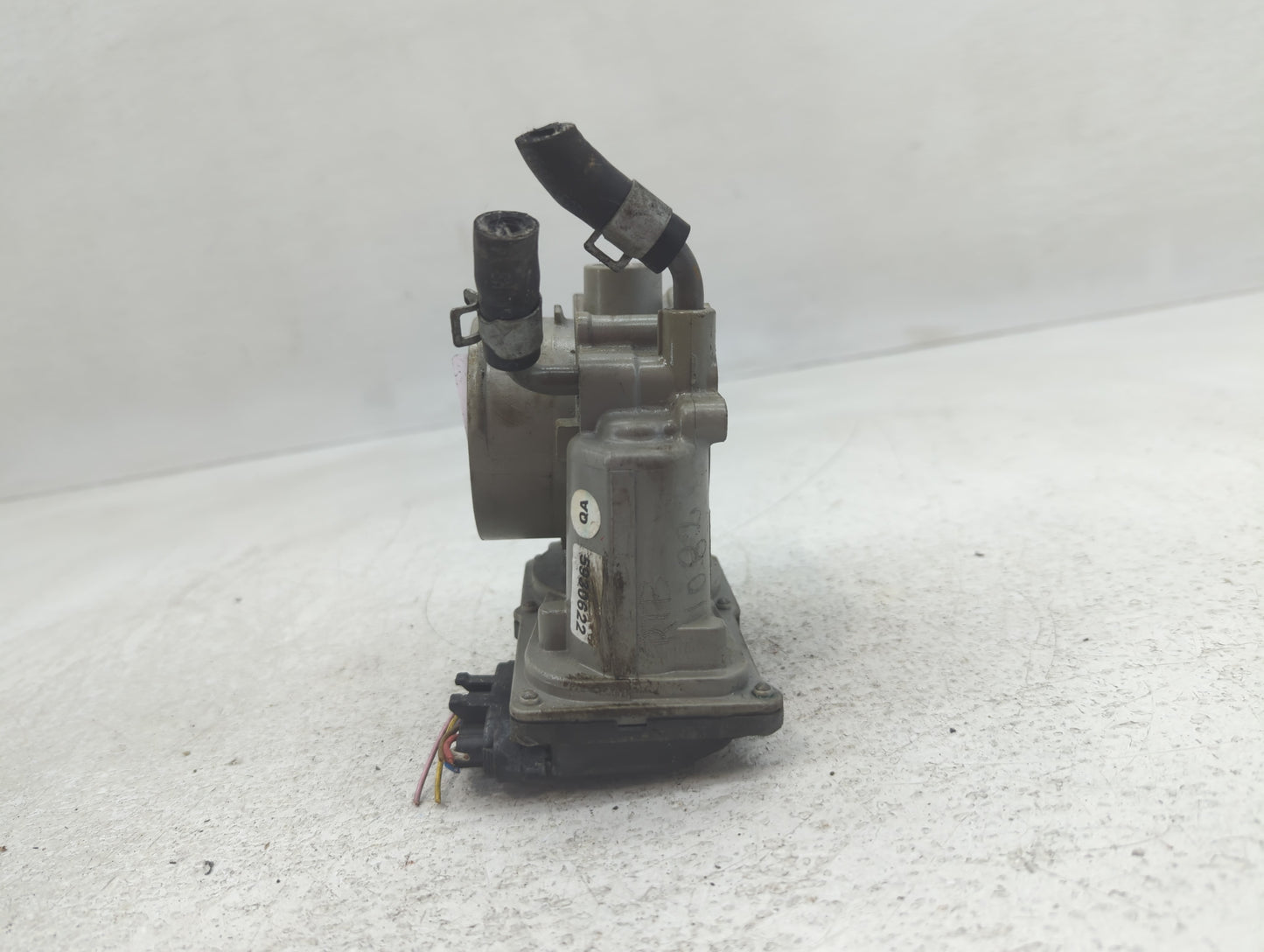 2011-2020 Hyundai Elantra Throttle Body P/N:35100-2E000 Fits Fits 2011 2012 2013 2014 2015 2016 2017 2018 2019 2020 2021 OEM