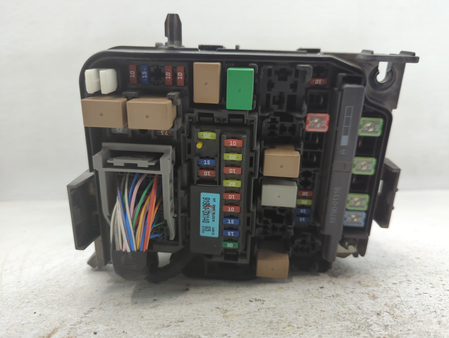 2014-2015 Hyundai Elantra Fusebox Fuse Box Panel Relay Module P/N:91950-A5712 Fits Fits 2014 2015 OEM Used Auto Parts - Oemu