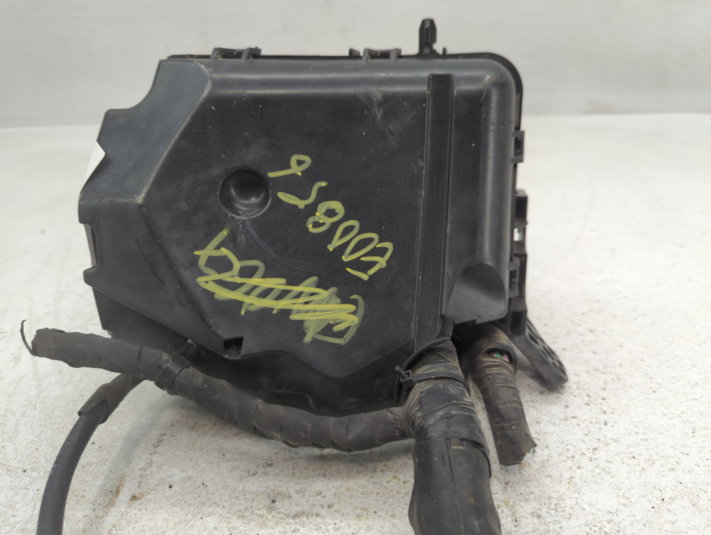 2014-2015 Hyundai Elantra Fusebox Fuse Box Panel Relay Module P/N:91950-A5712 Fits Fits 2014 2015 OEM Used Auto Parts - Oemu
