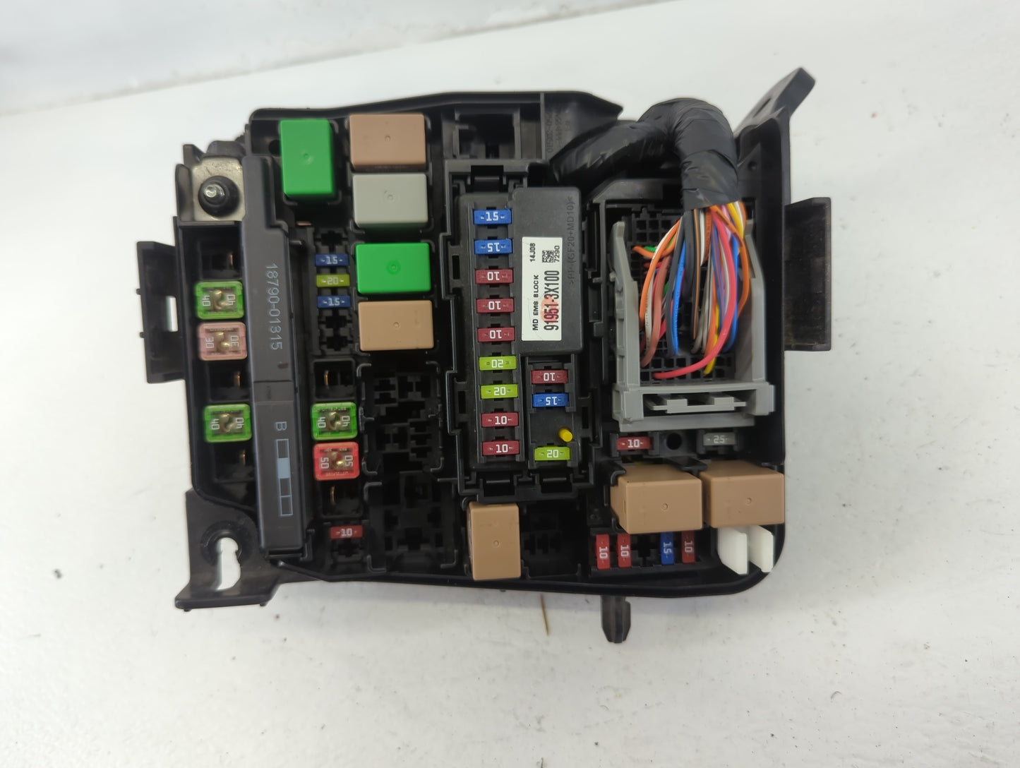 2014-2016 Hyundai Elantra Fusebox Fuse Box Panel Relay Module P/N:91265 3X060 Fits Fits 2014 2015 2016 OEM Used Auto Parts -