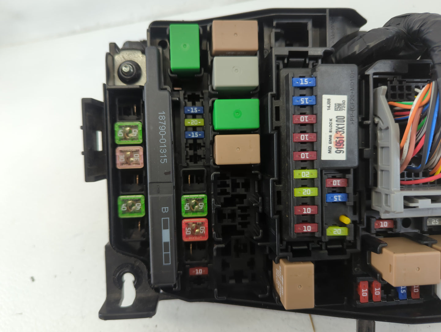 2014-2016 Hyundai Elantra Fusebox Fuse Box Panel Relay Module P/N:91265 3X060 Fits Fits 2014 2015 2016 OEM Used Auto Parts -