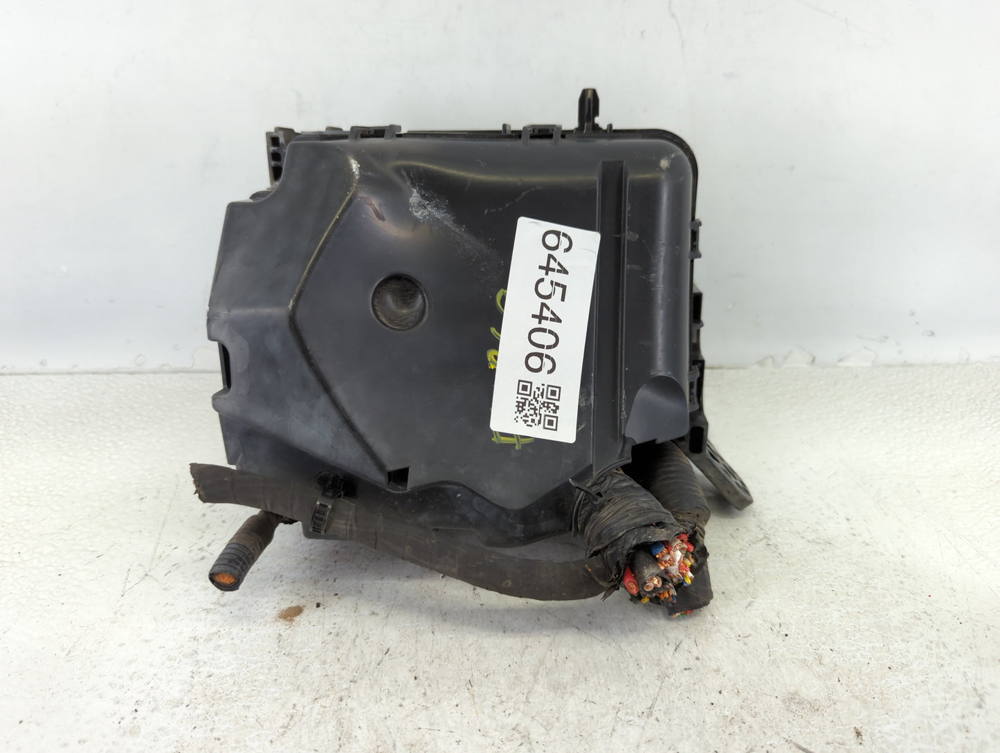 2014-2015 Hyundai Elantra Fusebox Fuse Box Panel Relay Module P/N:91950-A5712 Fits Fits 2014 2015 OEM Used Auto Parts - Oemu