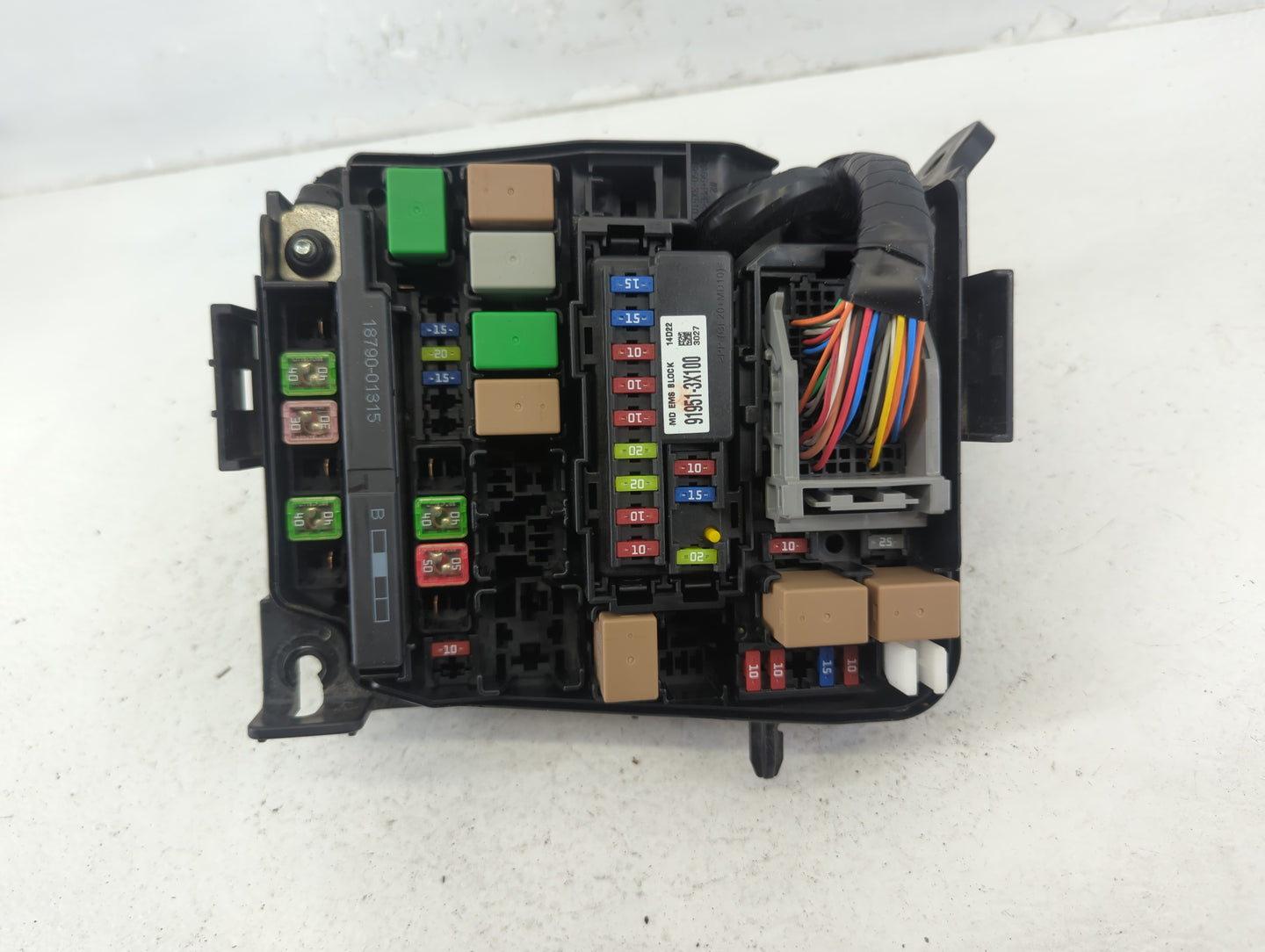 2014-2016 Hyundai Elantra Fusebox Fuse Box Panel Relay Module P/N:91265 3X060 Fits Fits 2014 2015 2016 OEM Used Auto Parts -