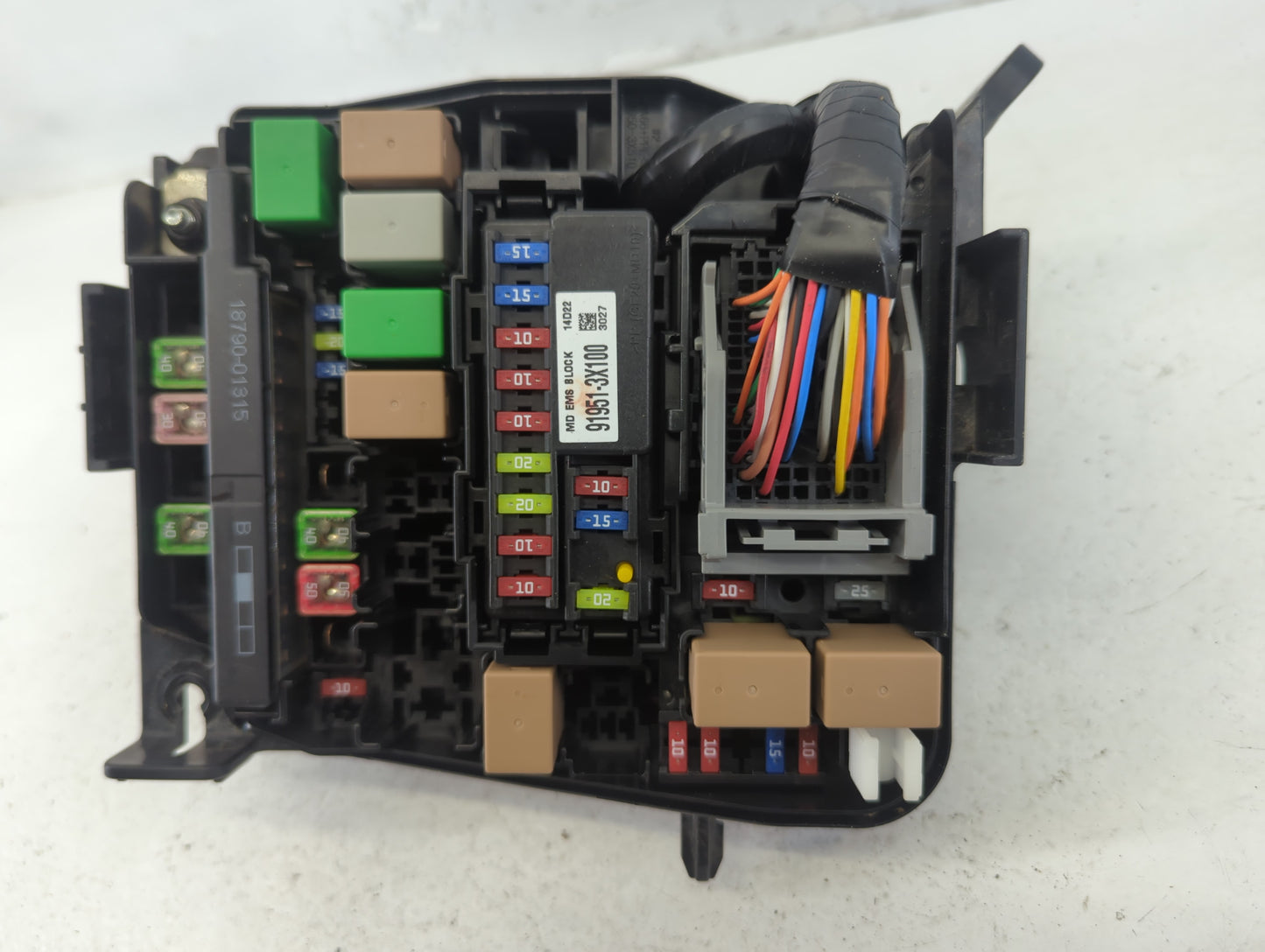 2014-2016 Hyundai Elantra Fusebox Fuse Box Panel Relay Module P/N:91265 3X060 Fits Fits 2014 2015 2016 OEM Used Auto Parts -