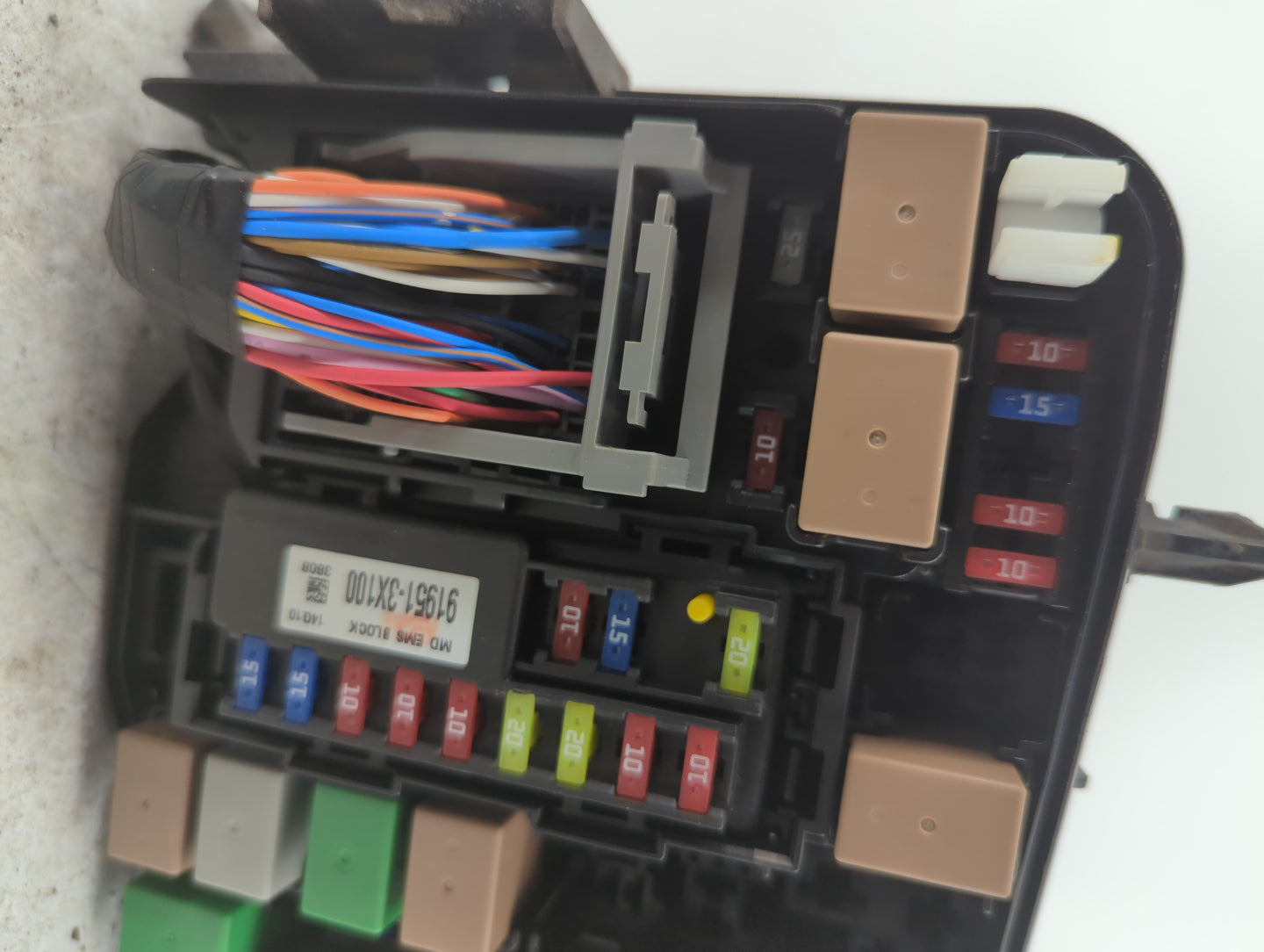 2014-2016 Hyundai Elantra Fusebox Fuse Box Panel Relay Module P/N:91266 3X100 Fits Fits 2014 2015 2016 OEM Used Auto Parts -