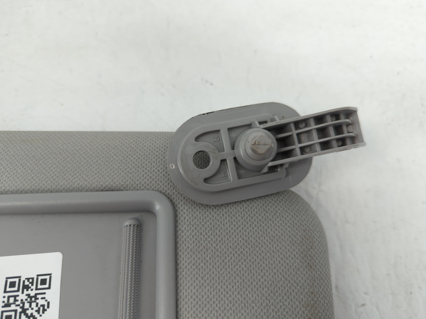 2014-2016 Hyundai Elantra Sun Visor Shade Replacement Passenger Right Mirror Fits Fits 2014 2015 2016 OEM Used Auto Parts - 