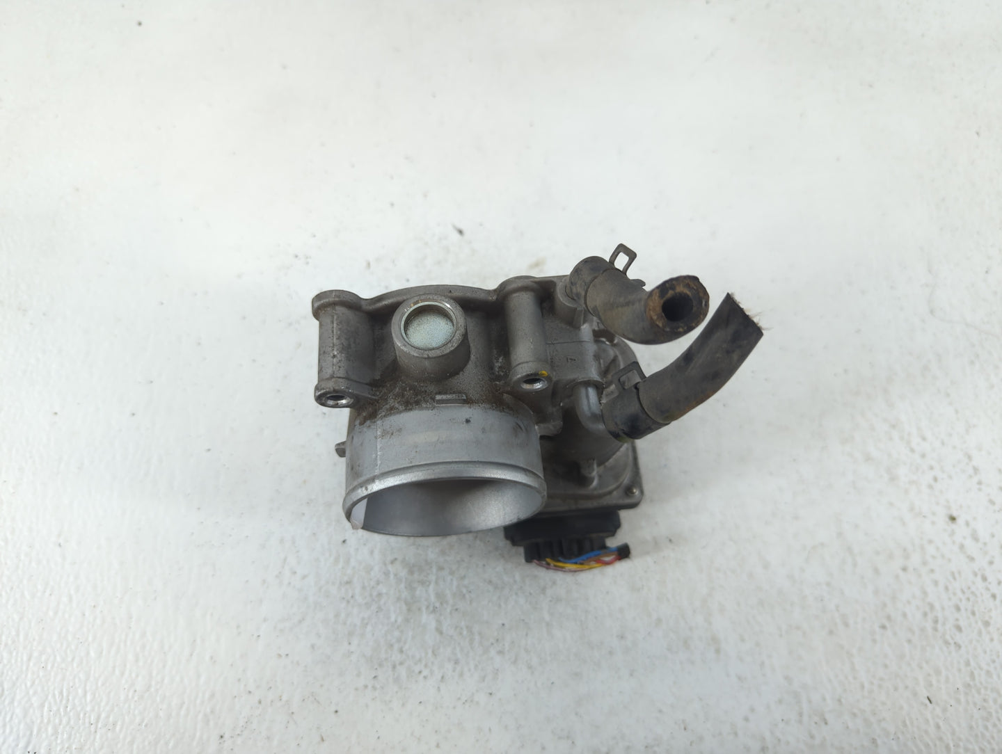 2011-2020 Hyundai Elantra Throttle Body P/N:35100-2E000 Fits Fits 2011 2012 2013 2014 2015 2016 2017 2018 2019 2020 2021 OEM
