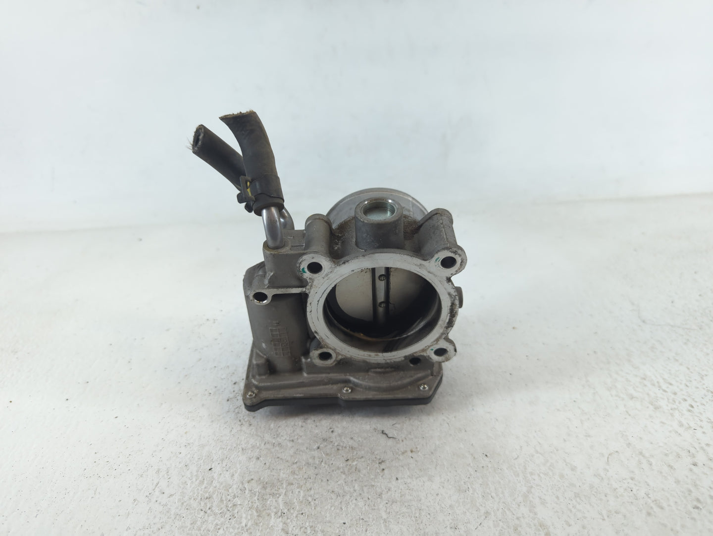 2011-2020 Hyundai Elantra Throttle Body P/N:35100-2E000 Fits Fits 2011 2012 2013 2014 2015 2016 2017 2018 2019 2020 2021 OEM