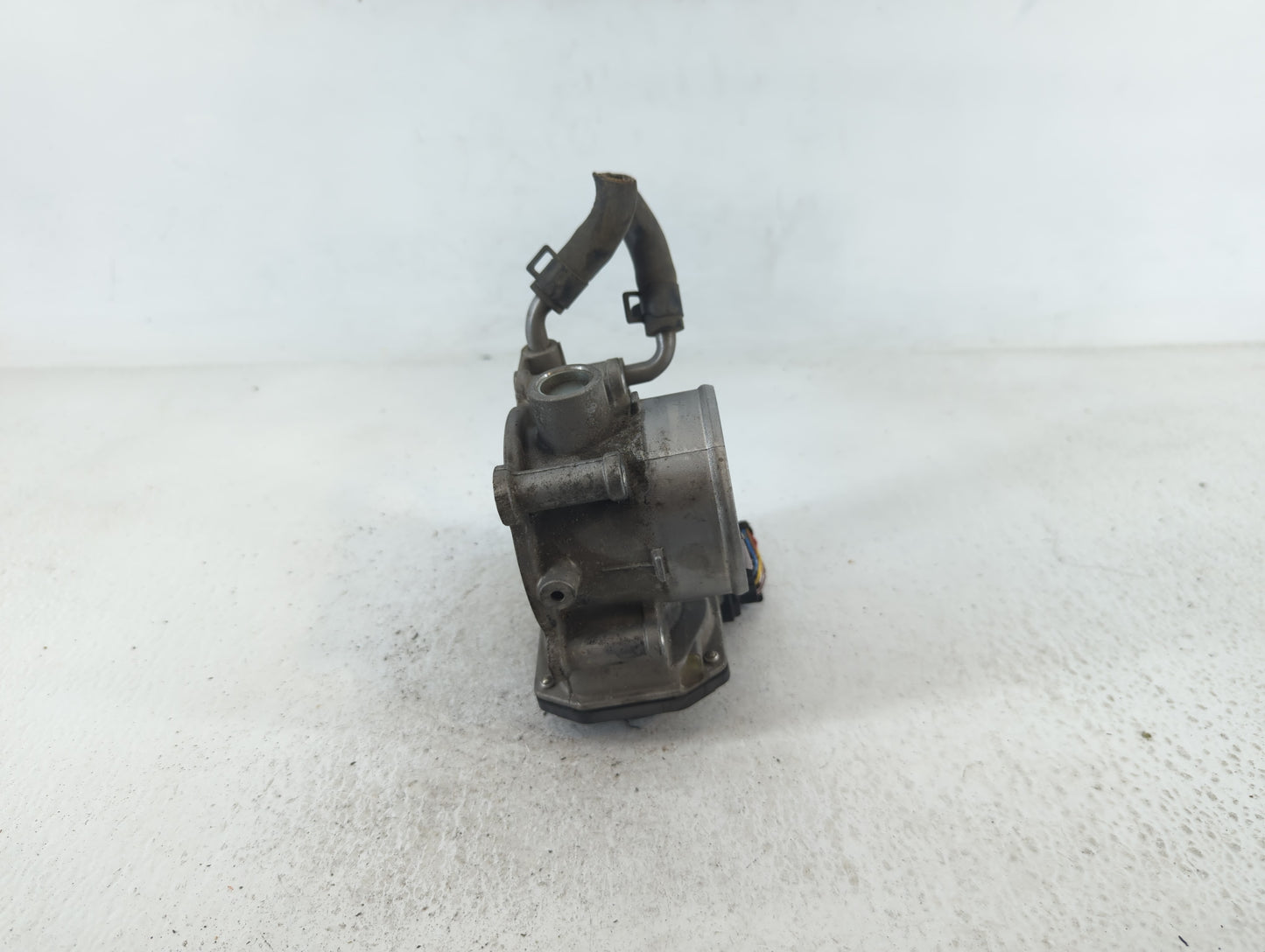 2011-2020 Hyundai Elantra Throttle Body P/N:35100-2E000 Fits Fits 2011 2012 2013 2014 2015 2016 2017 2018 2019 2020 2021 OEM