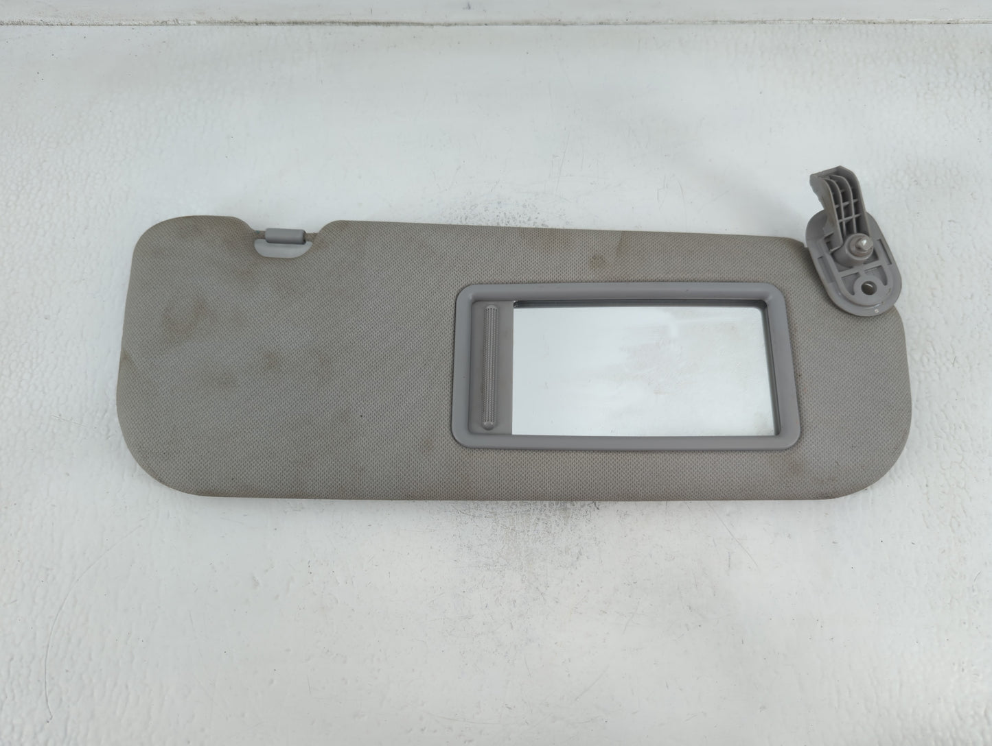 2014-2016 Hyundai Elantra Sun Visor Shade Replacement Passenger Right Mirror Fits Fits 2014 2015 2016 OEM Used Auto Parts - 