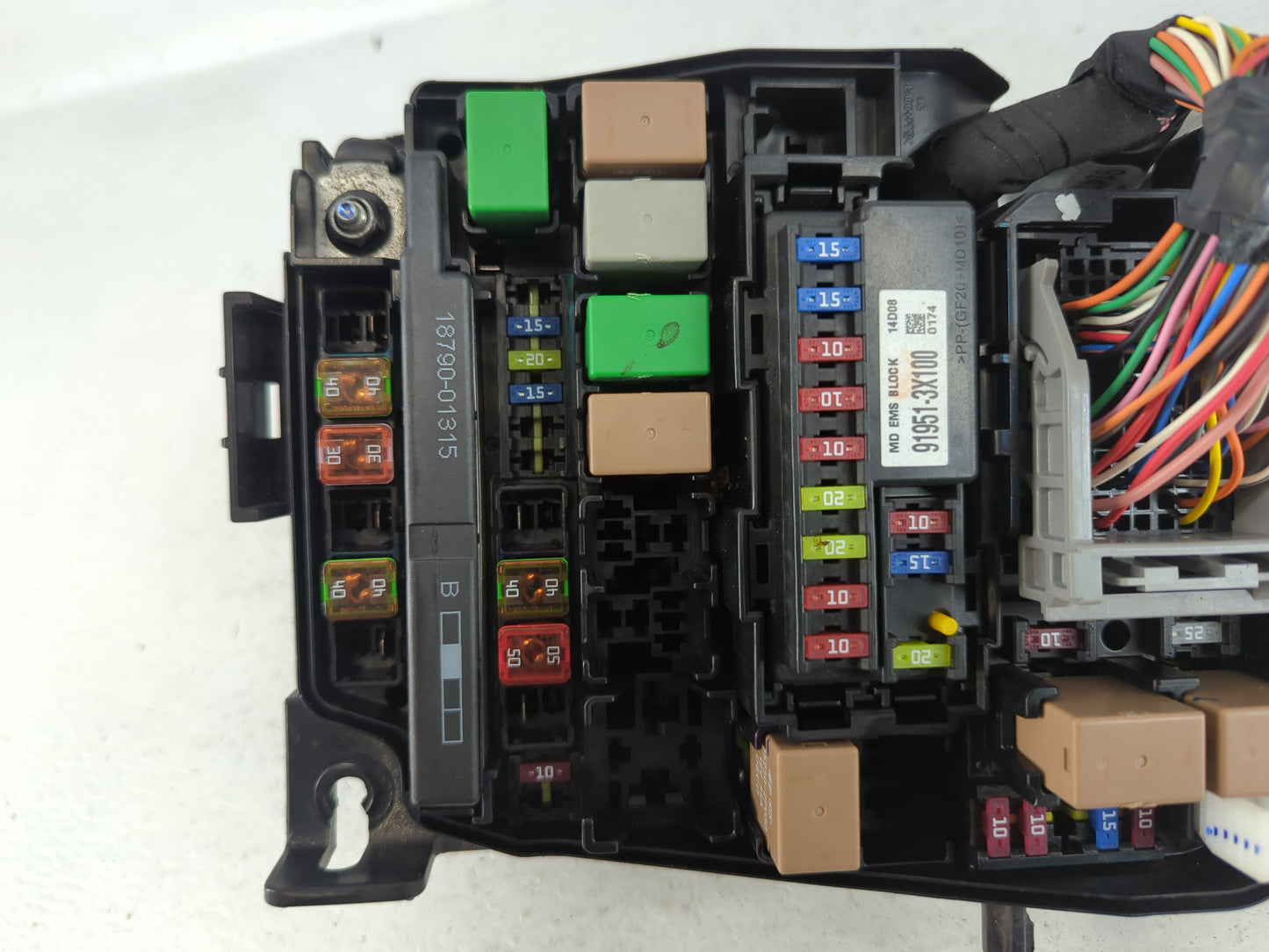 2014-2016 Hyundai Elantra Fusebox Fuse Box Panel Relay Module P/N:91951-3X710 Fits Fits 2014 2015 2016 OEM Used Auto Parts -