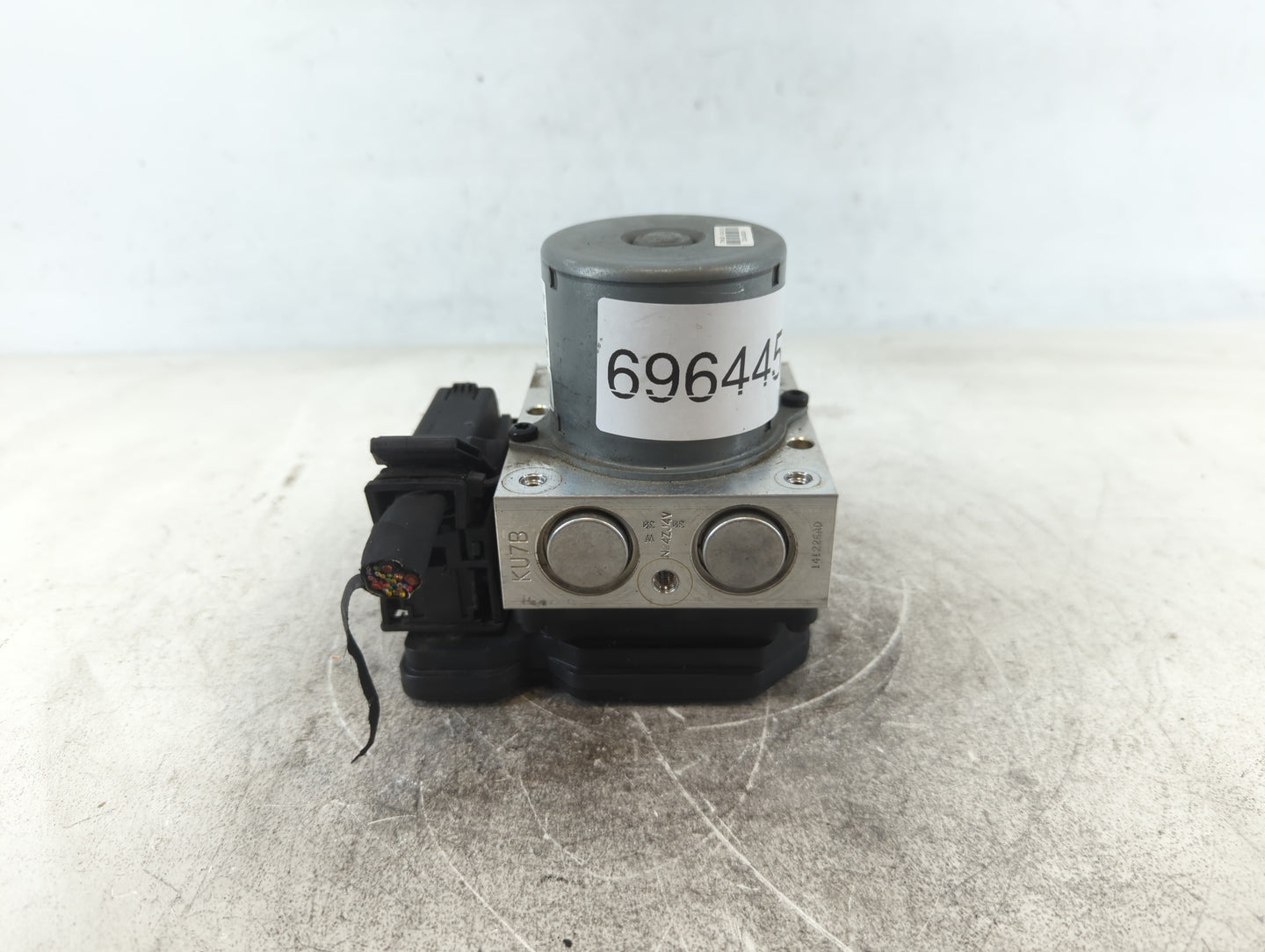 2014-2016 Hyundai Elantra ABS Pump Control Module Replacement P/N:58920-3X630 Fits Fits 2014 2015 2016 OEM Used Auto Parts -