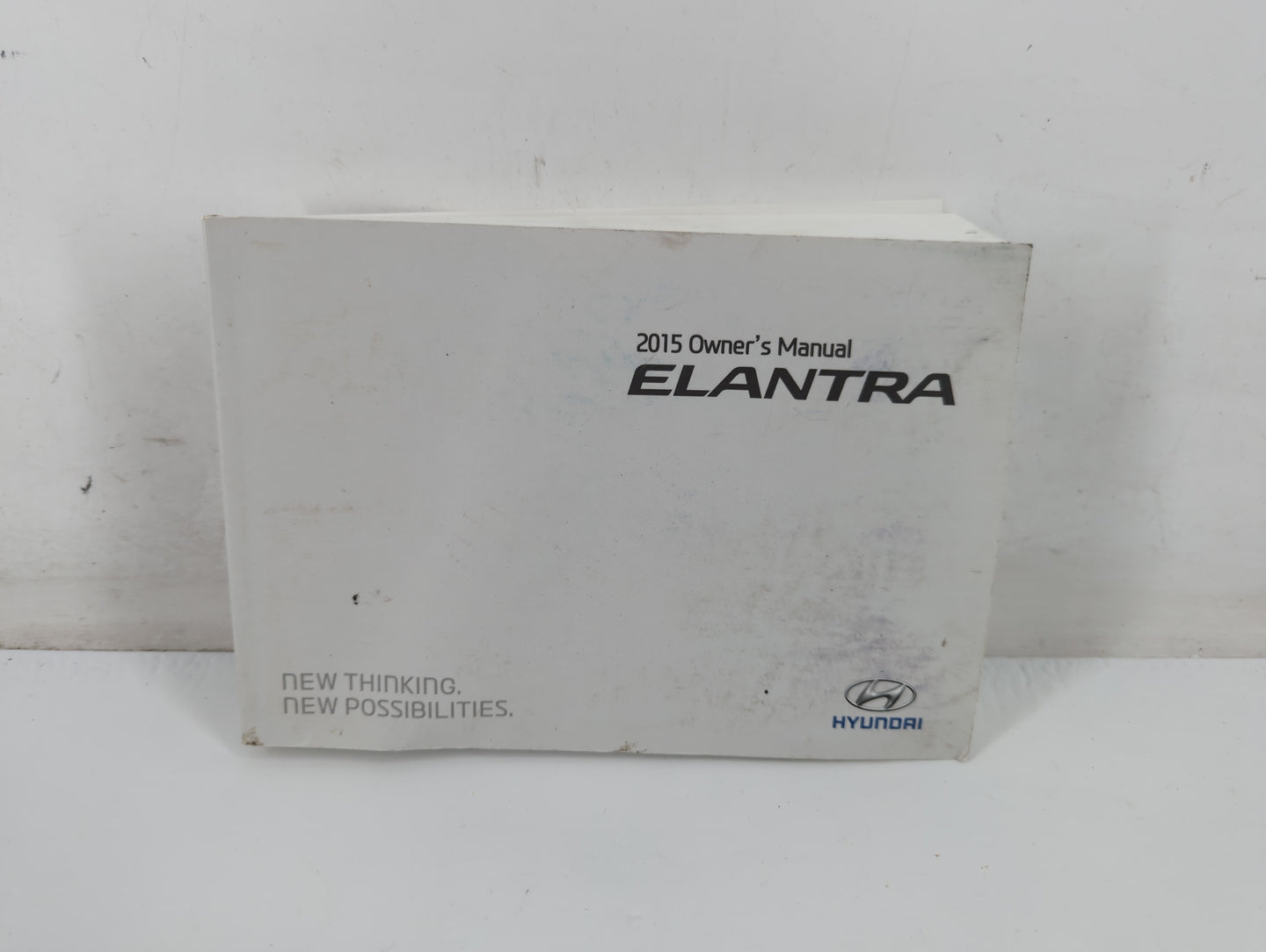 2015 Hyundai Elantra Owners Manual Book Guide P/N:ZA010A2-B OEM Used Auto Parts - Oemusedautoparts1.com