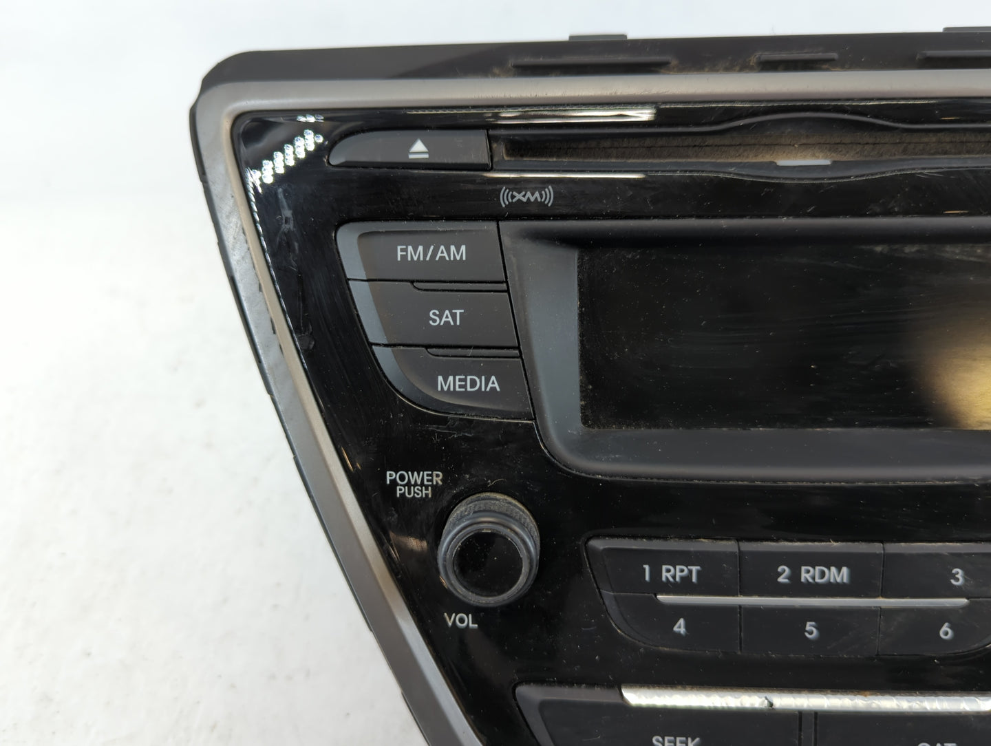 2014-2016 Hyundai Elantra Am Fm Cd Player Radio Receiver - Oemusedautoparts1.com