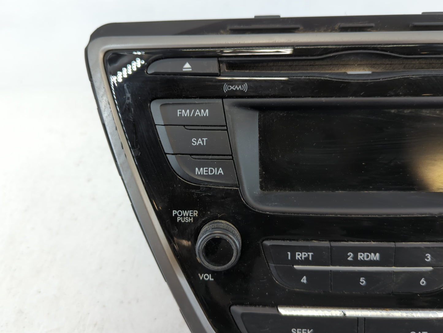 2014-2016 Hyundai Elantra Am Fm Cd Player Radio Receiver - Oemusedautoparts1.com