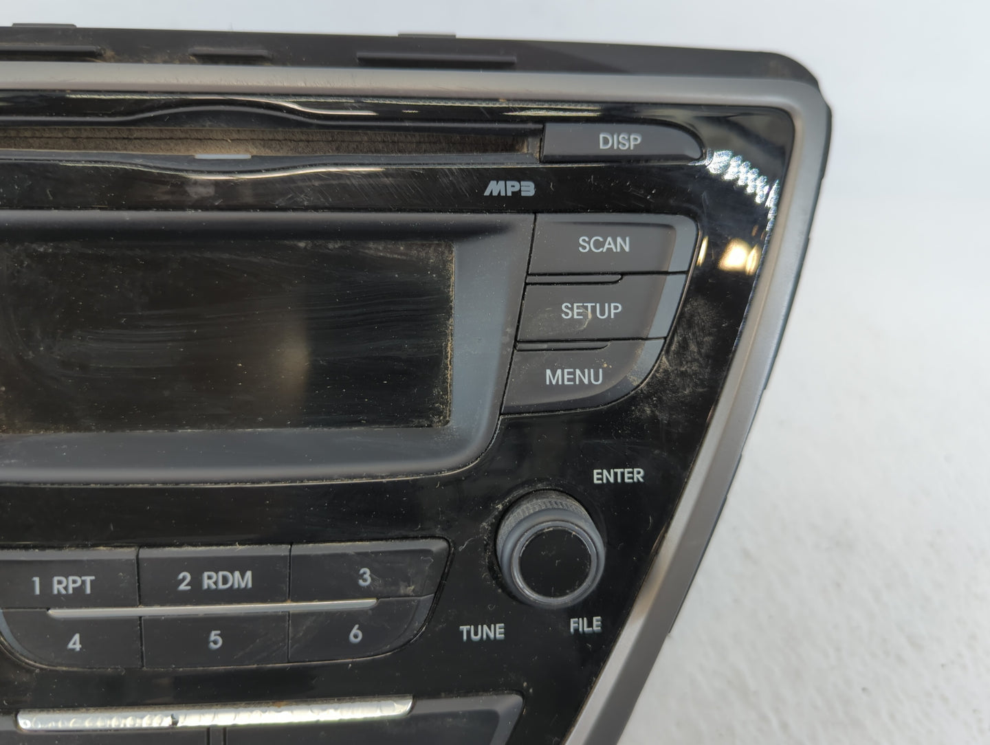 2014-2016 Hyundai Elantra Am Fm Cd Player Radio Receiver - Oemusedautoparts1.com