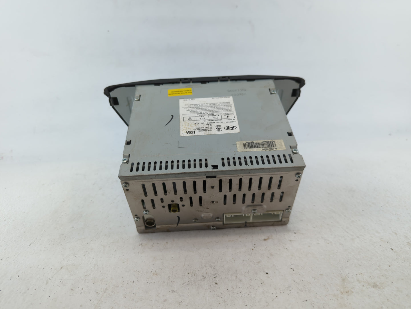 2014-2016 Hyundai Elantra Am Fm Cd Player Radio Receiver - Oemusedautoparts1.com