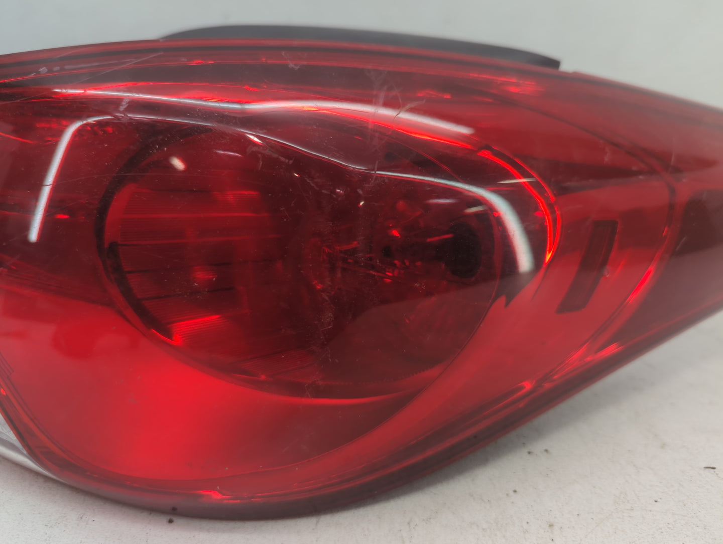 2014-2017 Hyundai Elantra Tail Light Assembly Passenger Right OEM P/N:92402-3Y Fits Fits 2014 2015 2016 2017 OEM Used Auto P