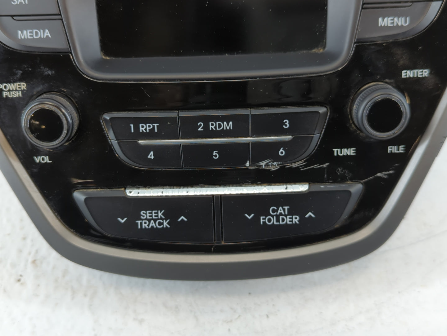 2014-2016 Hyundai Elantra Am Fm Cd Player Radio Receiver - Oemusedautoparts1.com