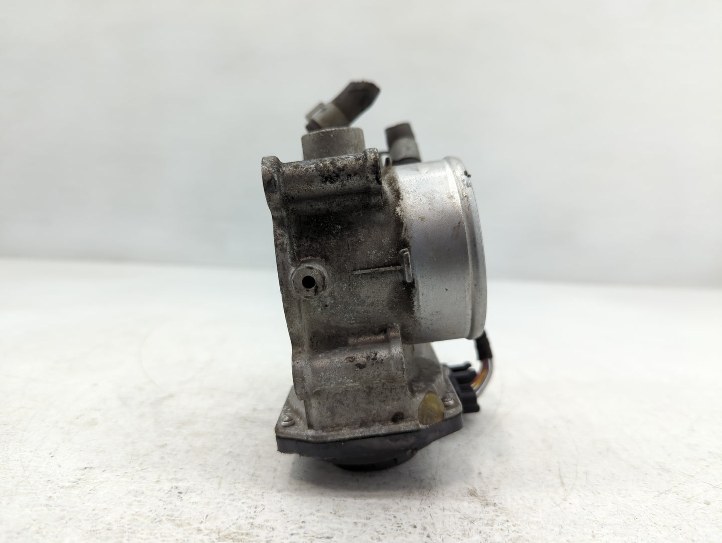2011-2020 Hyundai Elantra Throttle Body P/N:35100-2E000 Fits Fits 2011 2012 2013 2014 2015 2016 2017 2018 2019 2020 2021 OEM