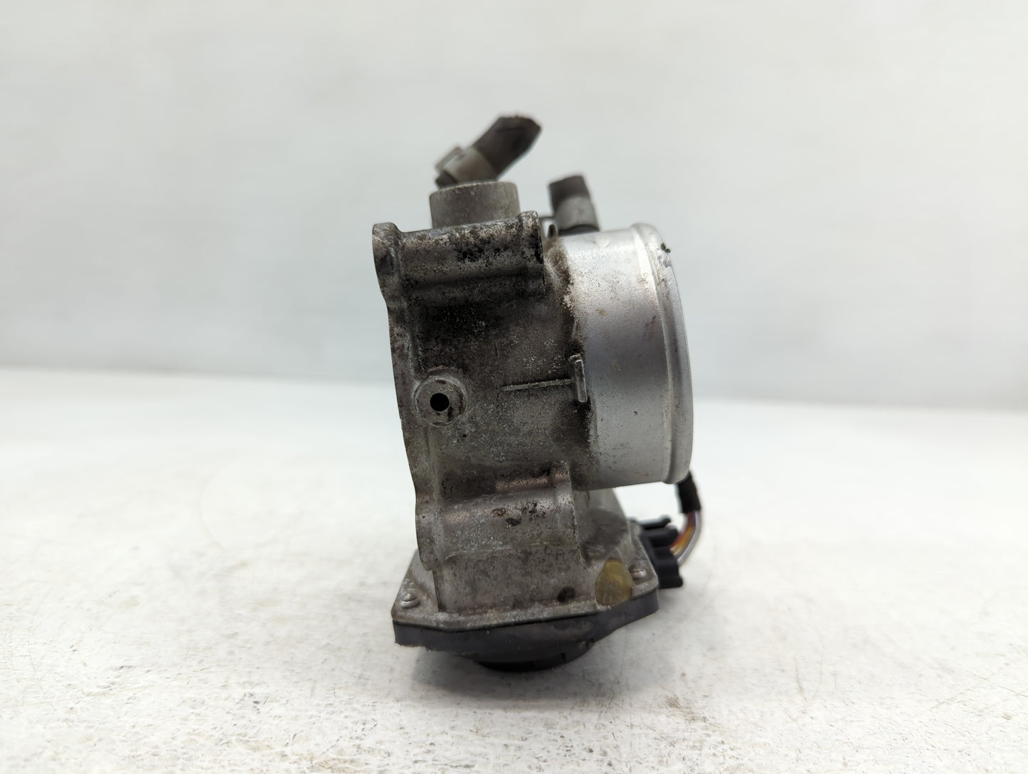 2011-2020 Hyundai Elantra Throttle Body P/N:35100-2E000 Fits Fits 2011 2012 2013 2014 2015 2016 2017 2018 2019 2020 2021 OEM
