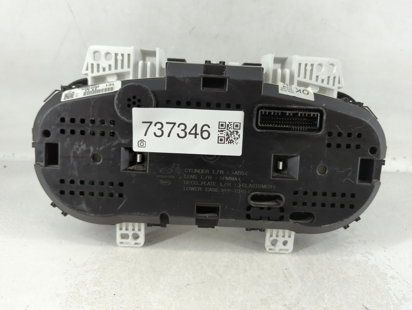 2014-2016 Hyundai Elantra Instrument Cluster Speedometer Gauges P/N:94004-3Y010 Fits Fits 2014 2015 2016 OEM Used Auto Parts