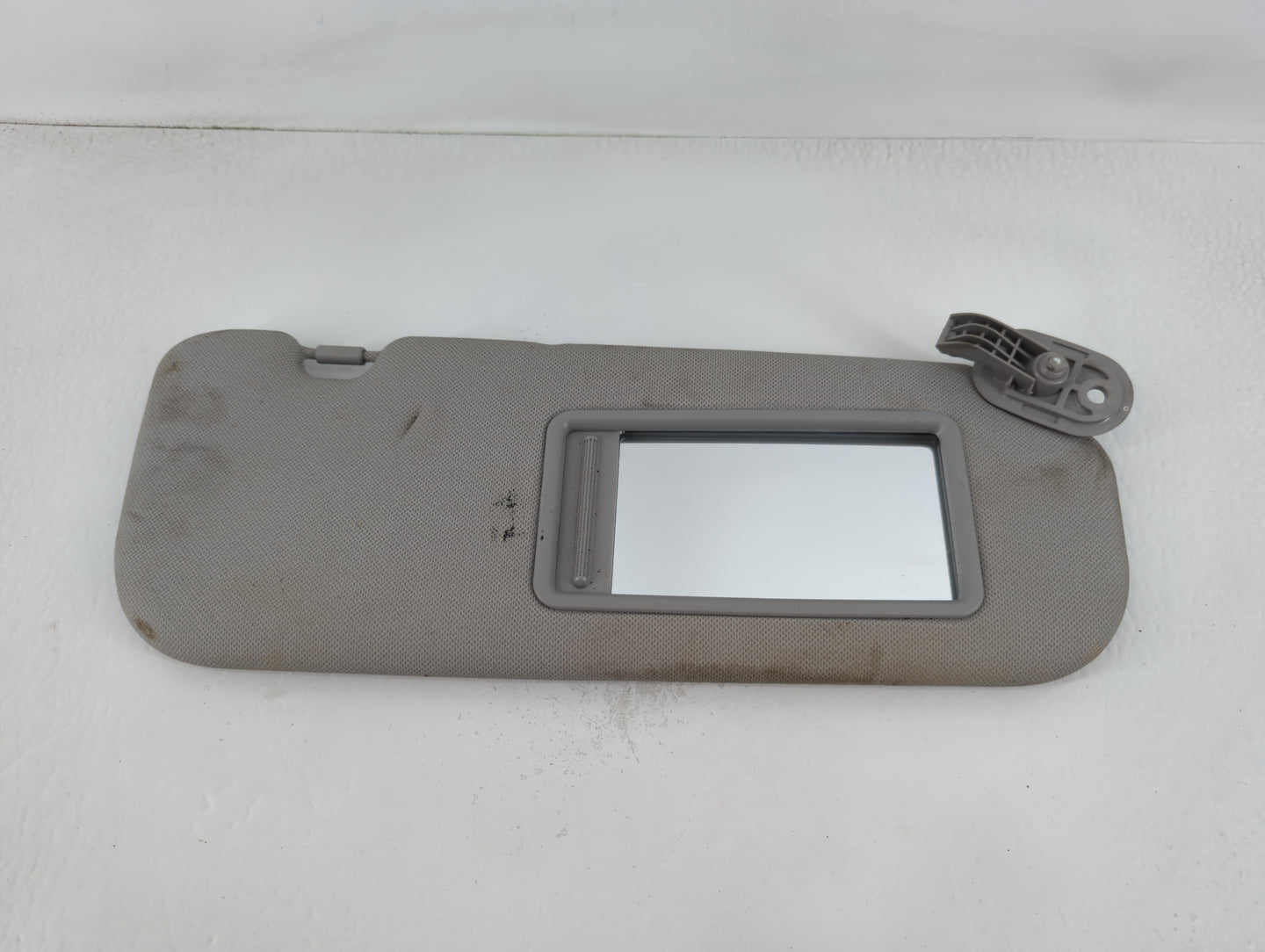 2014-2016 Hyundai Elantra Sun Visor Shade Replacement Passenger Right Mirror Fits Fits 2014 2015 2016 OEM Used Auto Parts - 