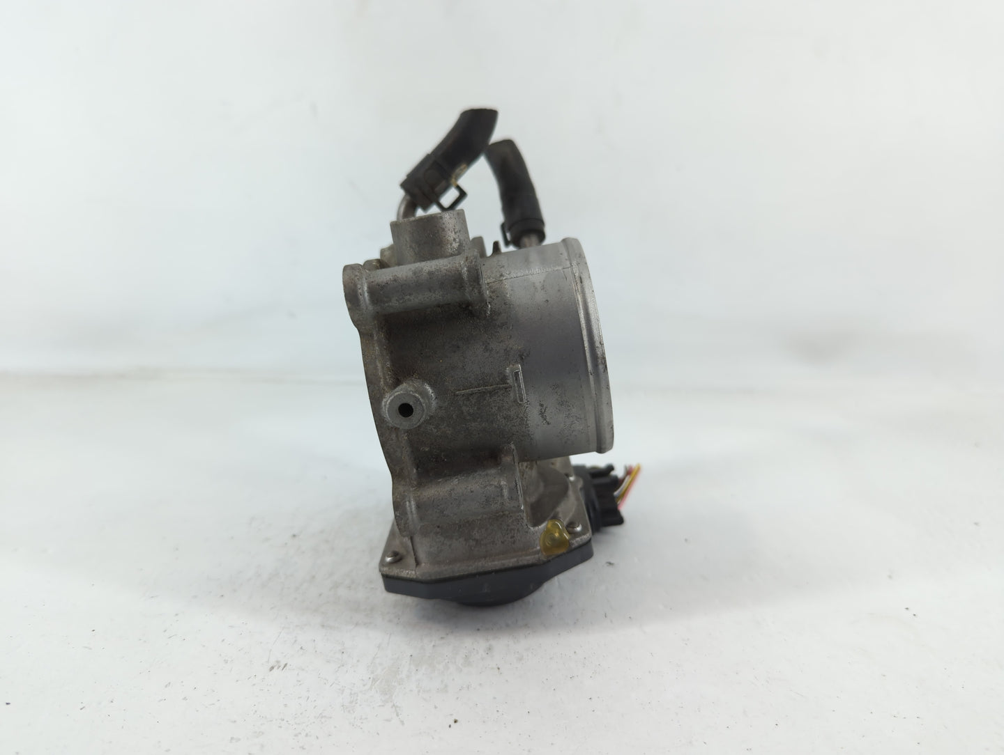 2011-2020 Hyundai Elantra Throttle Body P/N:35100-2E000 Fits Fits 2011 2012 2013 2014 2015 2016 2017 2018 2019 2020 2021 OEM
