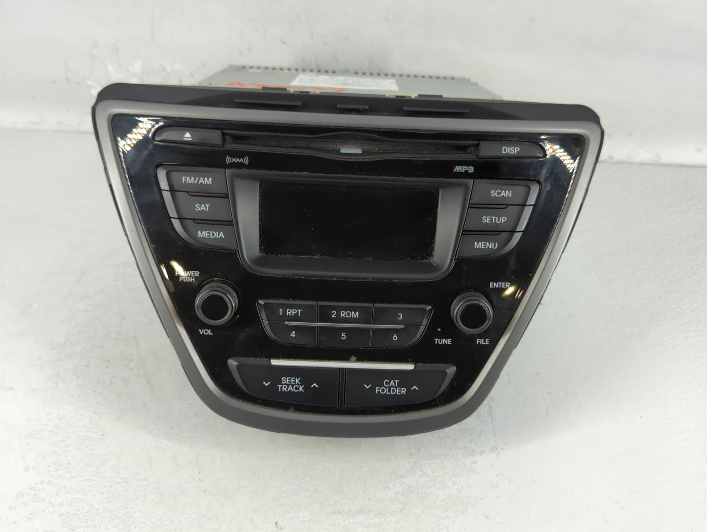 2014-2016 Hyundai Elantra Am Fm Cd Player Radio Receiver - Oemusedautoparts1.com