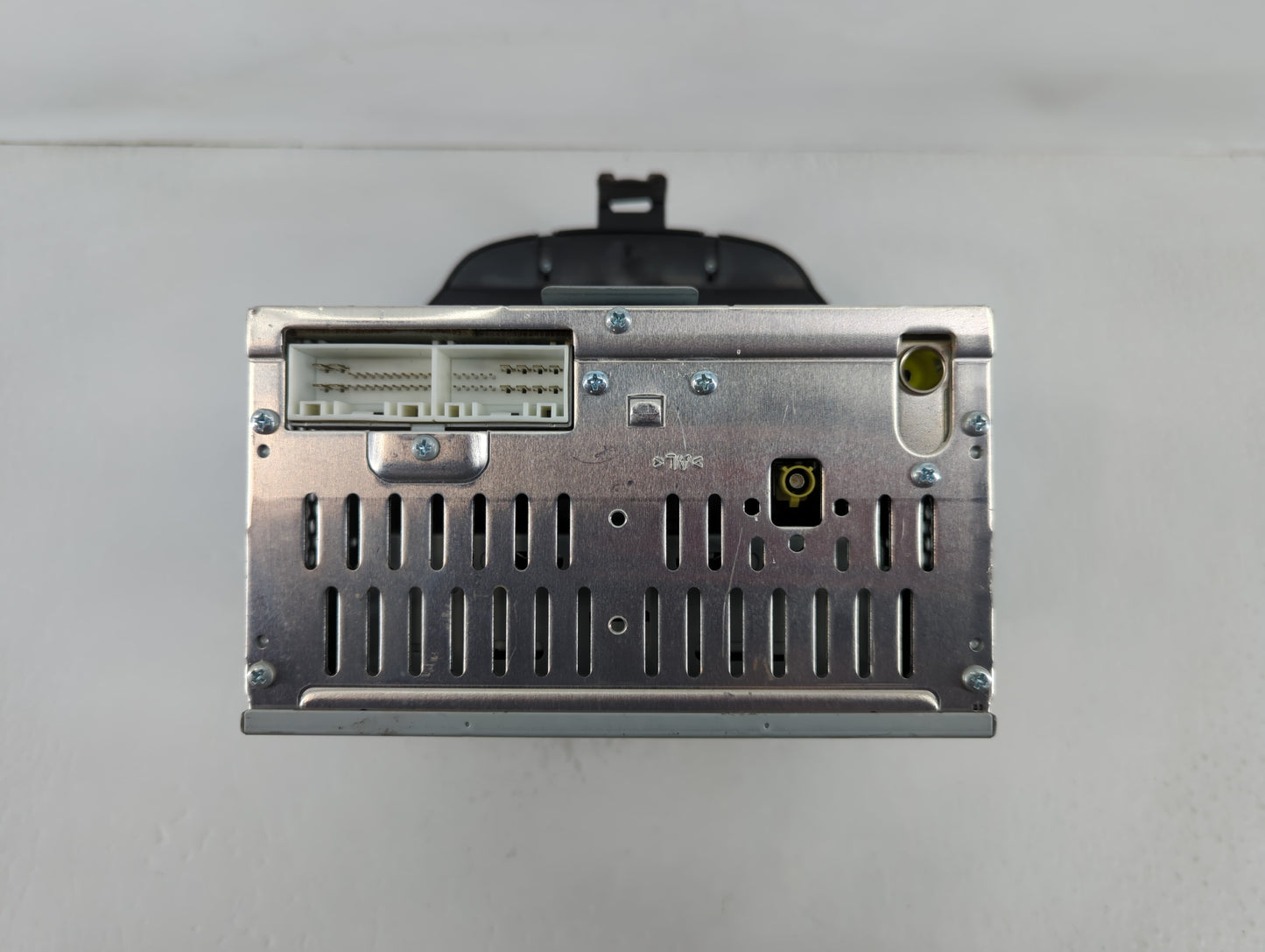 2014-2016 Hyundai Elantra Am Fm Cd Player Radio Receiver - Oemusedautoparts1.com