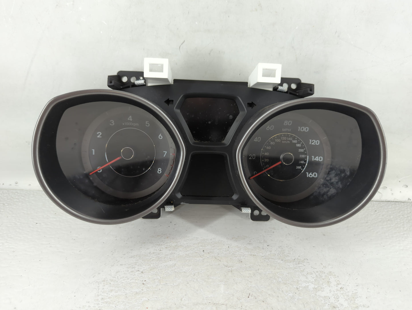 2014-2016 Hyundai Elantra Instrument Cluster Speedometer Gauges P/N:84004-3Y010 Fits Fits 2014 2015 2016 OEM Used Auto Parts