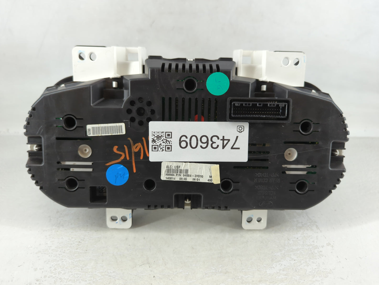 2014-2016 Hyundai Elantra Instrument Cluster Speedometer Gauges P/N:94004-3Y010 Fits Fits 2014 2015 2016 OEM Used Auto Parts