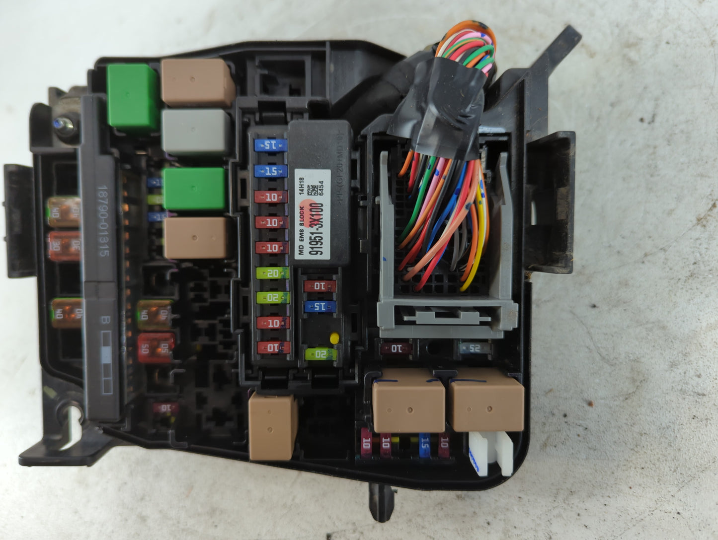 2014-2016 Hyundai Elantra Fusebox Fuse Box Panel Relay Module P/N:91951-3X710 Fits Fits 2014 2015 2016 OEM Used Auto Parts -