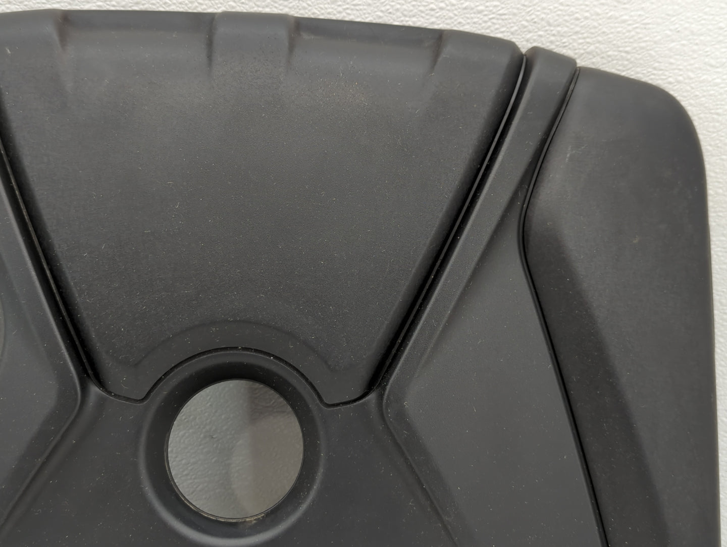 2015 Hyundai Elantra Engine Cover - Oemusedautoparts1.com