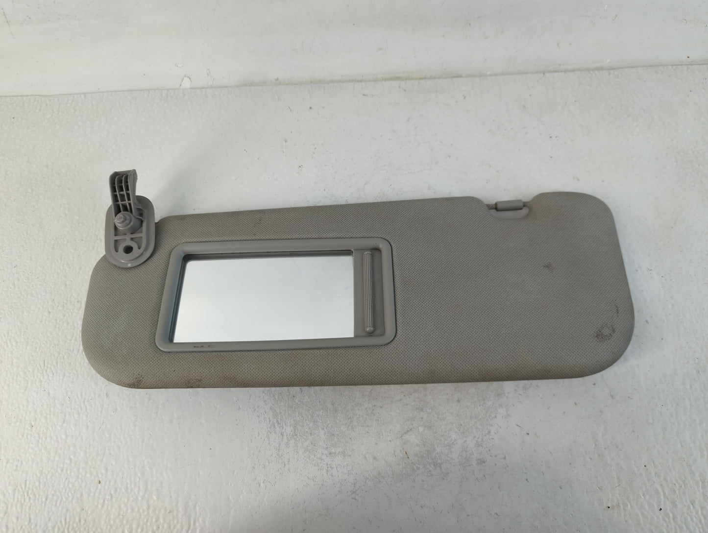 2014-2016 Hyundai Elantra Sun Visor Shade Replacement Passenger Right Mirror Fits Fits 2014 2015 2016 OEM Used Auto Parts - 