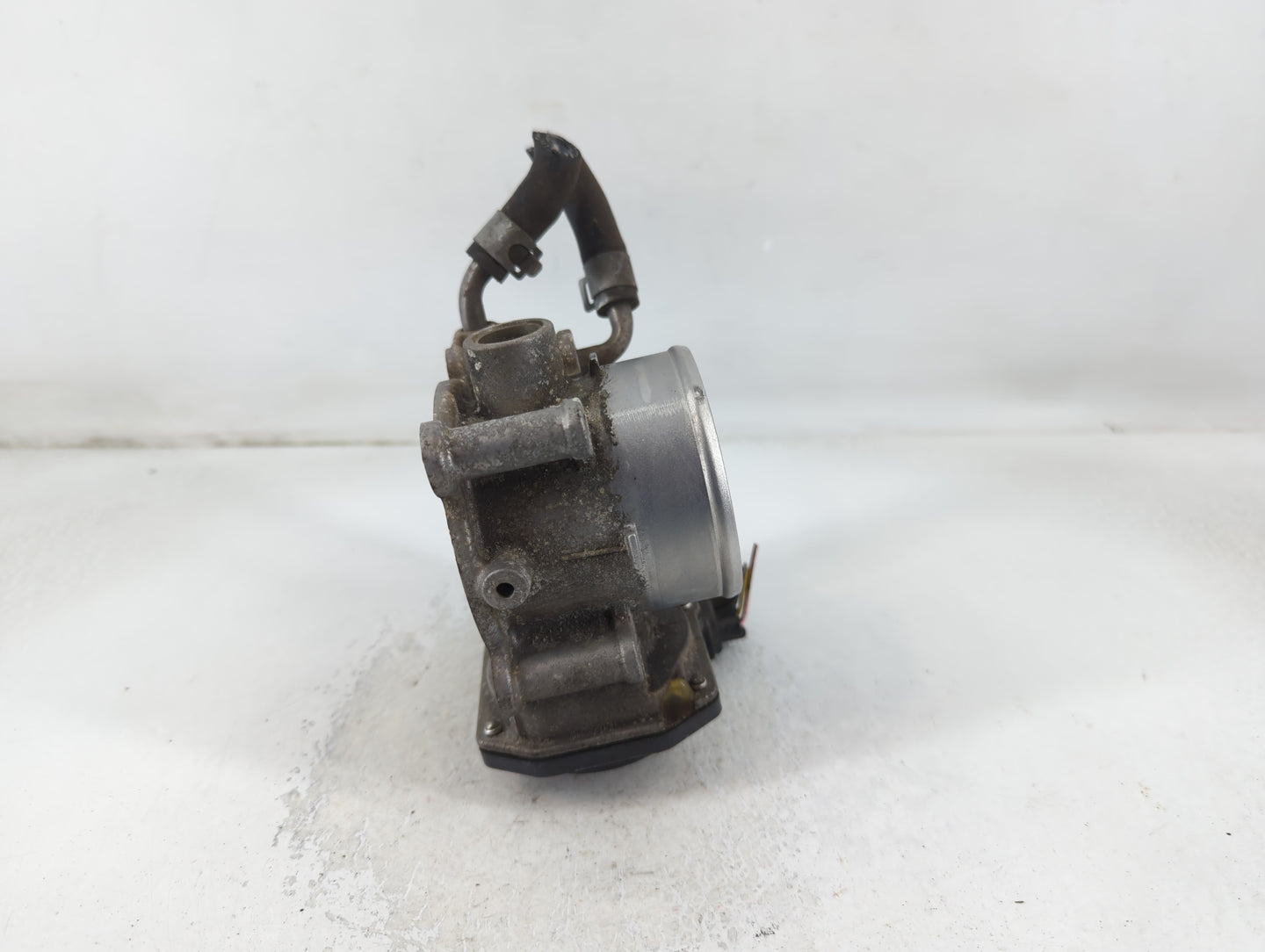 2011-2020 Hyundai Elantra Throttle Body P/N:35100-2E000 Fits Fits 2011 2012 2013 2014 2015 2016 2017 2018 2019 2020 2021 OEM