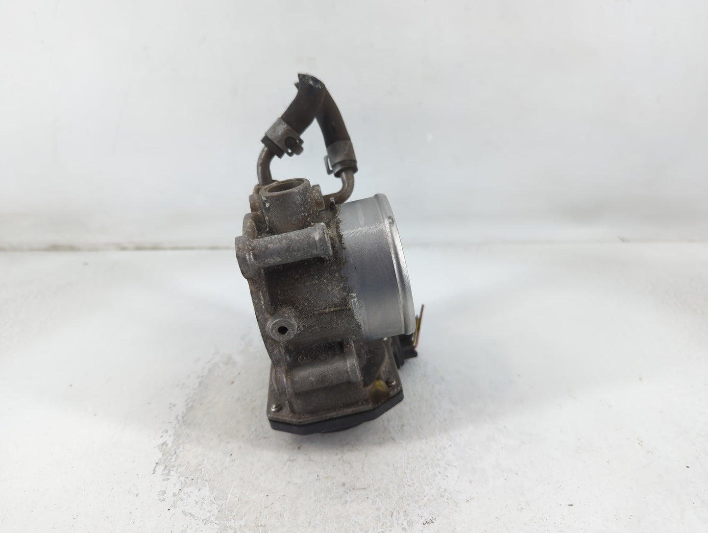 2011-2020 Hyundai Elantra Throttle Body P/N:35100-2E000 Fits Fits 2011 2012 2013 2014 2015 2016 2017 2018 2019 2020 2021 OEM