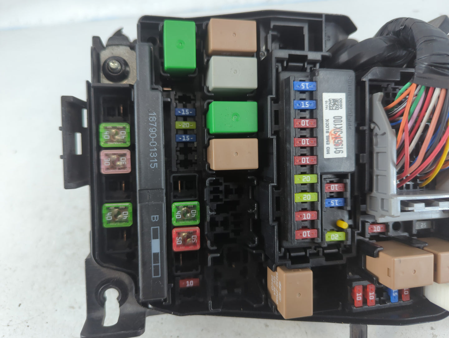 2014-2016 Hyundai Elantra Fusebox Fuse Box Panel Relay Module P/N:91265 3X080 Fits Fits 2014 2015 2016 OEM Used Auto Parts -