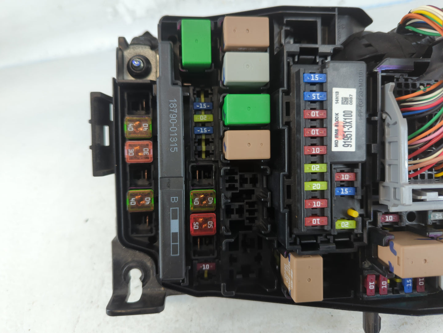 2014-2016 Hyundai Elantra Fusebox Fuse Box Panel Relay Module P/N:91951-3X710 Fits Fits 2014 2015 2016 OEM Used Auto Parts -