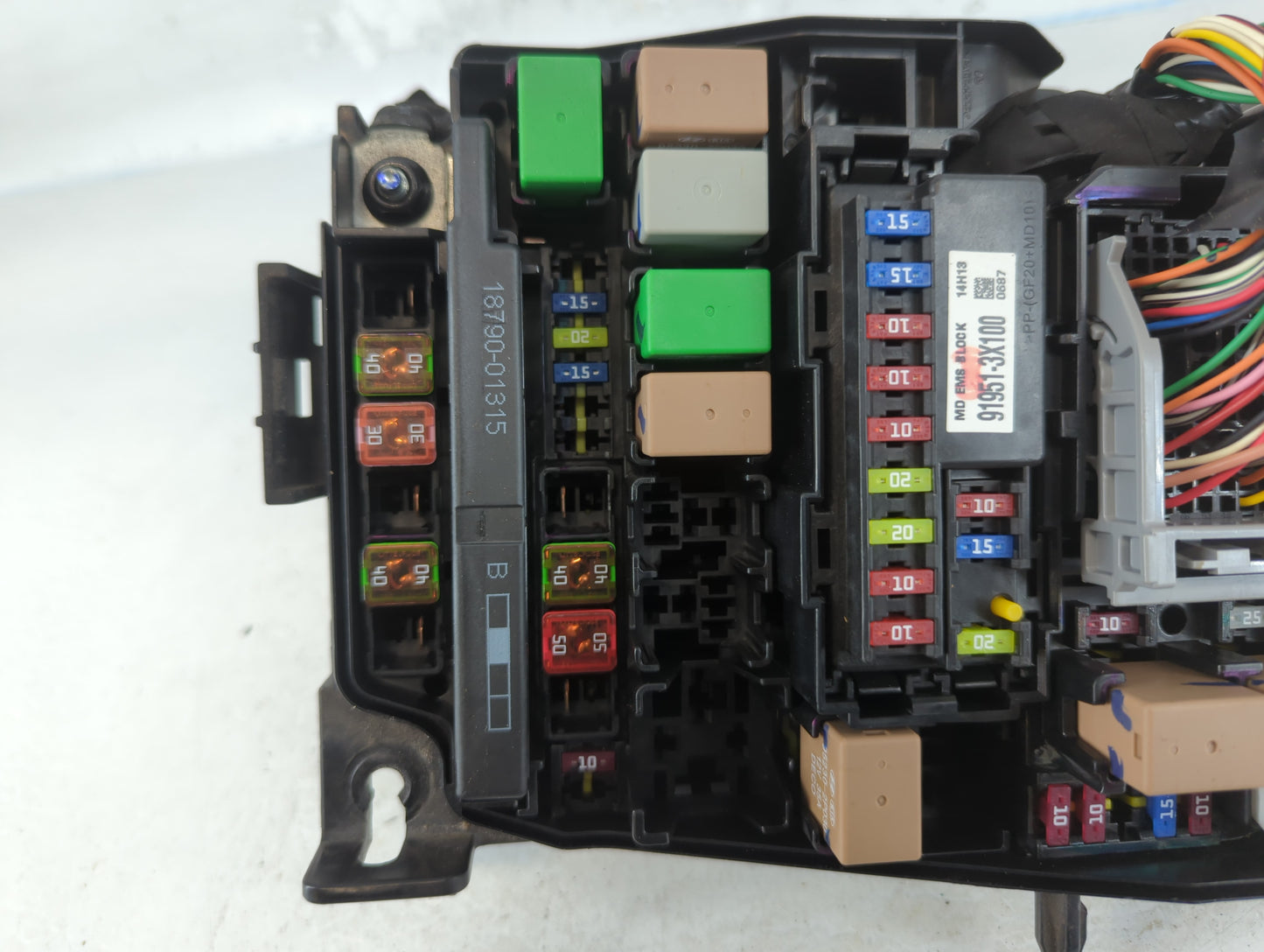 2014-2016 Hyundai Elantra Fusebox Fuse Box Panel Relay Module P/N:91951-3X710 Fits Fits 2014 2015 2016 OEM Used Auto Parts -