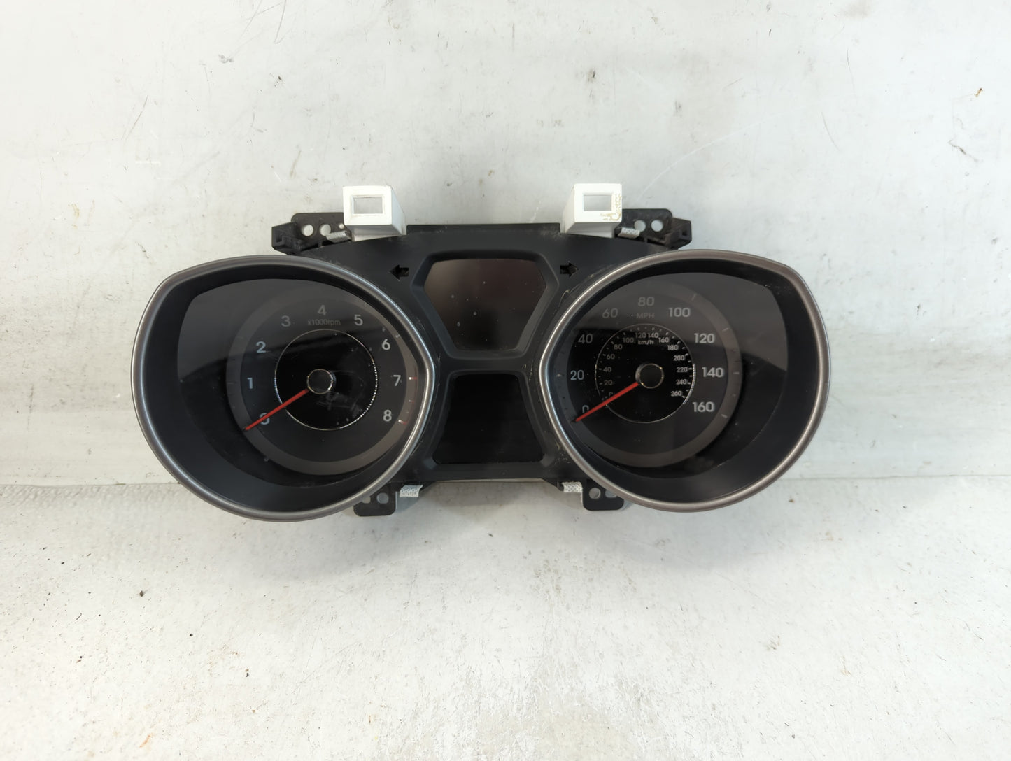 2014-2016 Hyundai Elantra Instrument Cluster Speedometer Gauges P/N:94004-3Y010 Fits Fits 2014 2015 2016 OEM Used Auto Parts