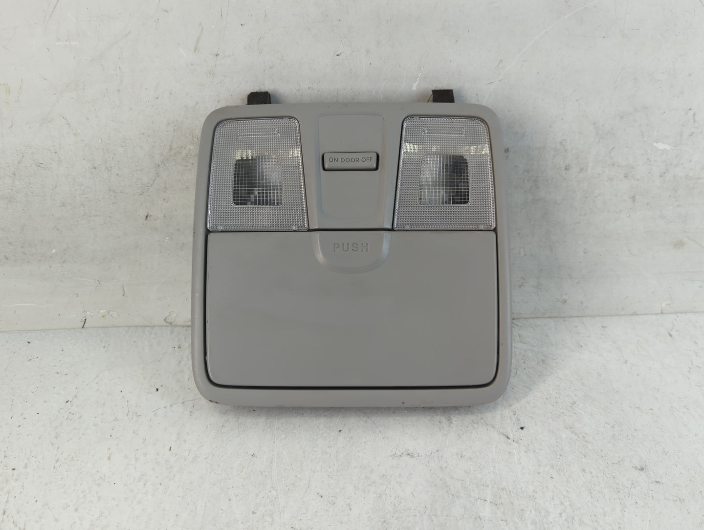 2015 Hyundai Elantra Overhead Roof Console - Oemusedautoparts1.com