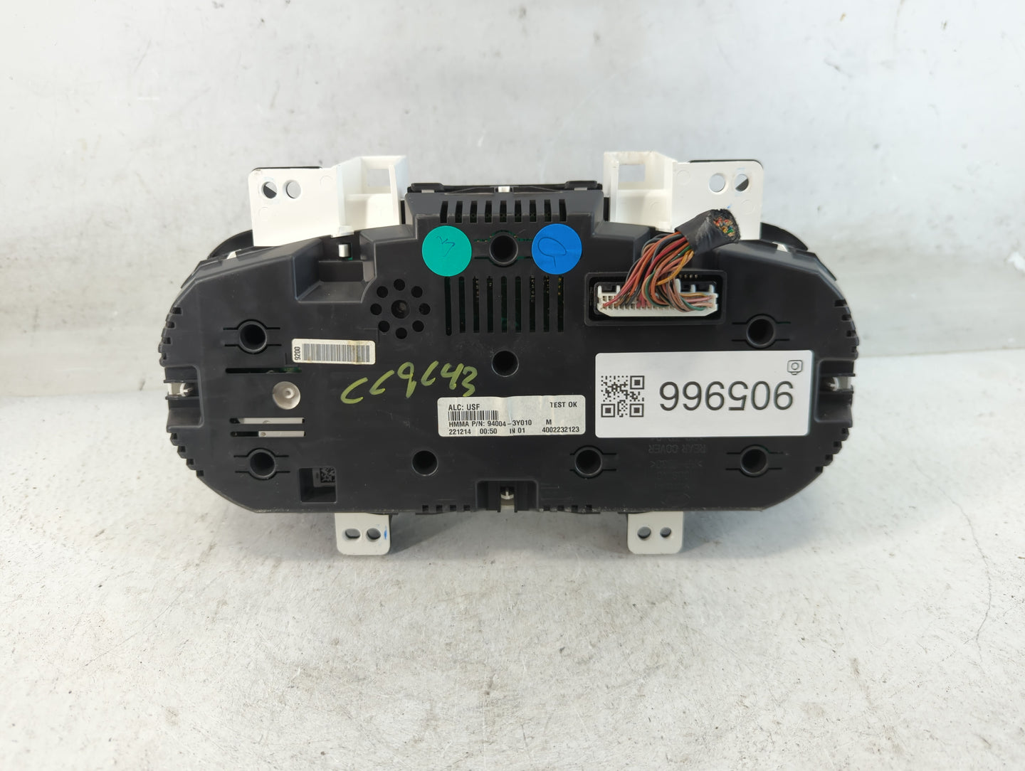 2014-2016 Hyundai Elantra Instrument Cluster Speedometer Gauges P/N:94004-3Y010 Fits Fits 2014 2015 2016 OEM Used Auto Parts