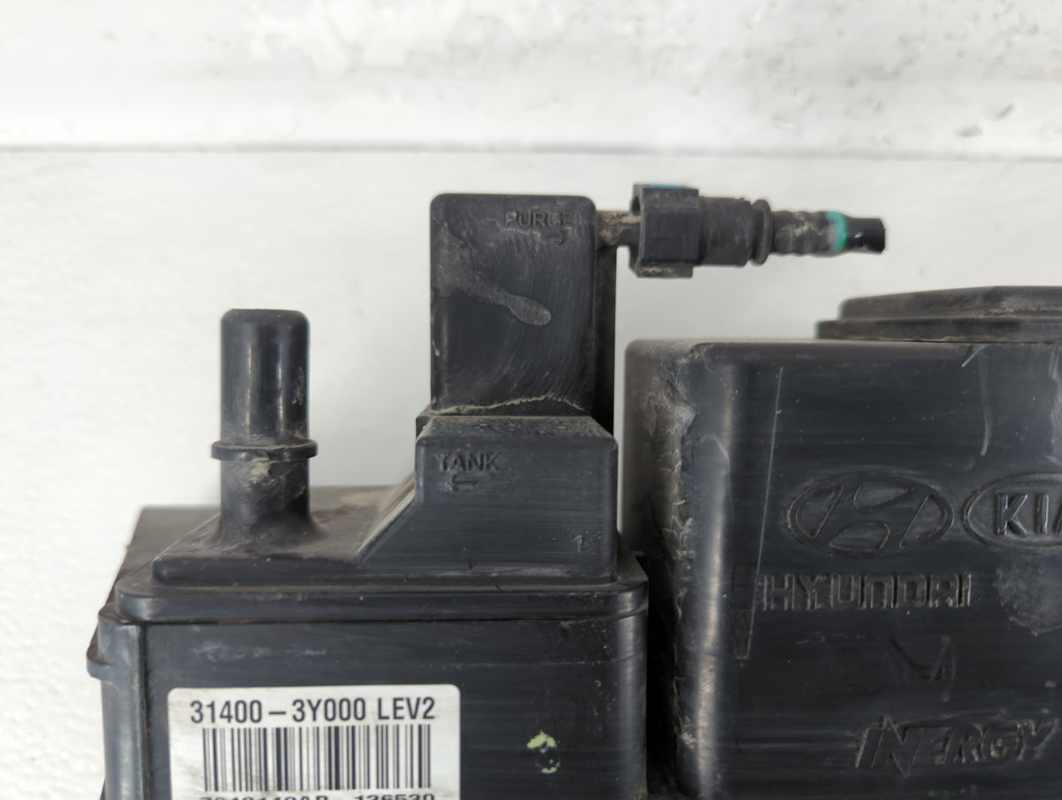 2015 Hyundai Elantra Fuel Vapor Charcoal Canister 915826 - Oemusedautoparts1.com