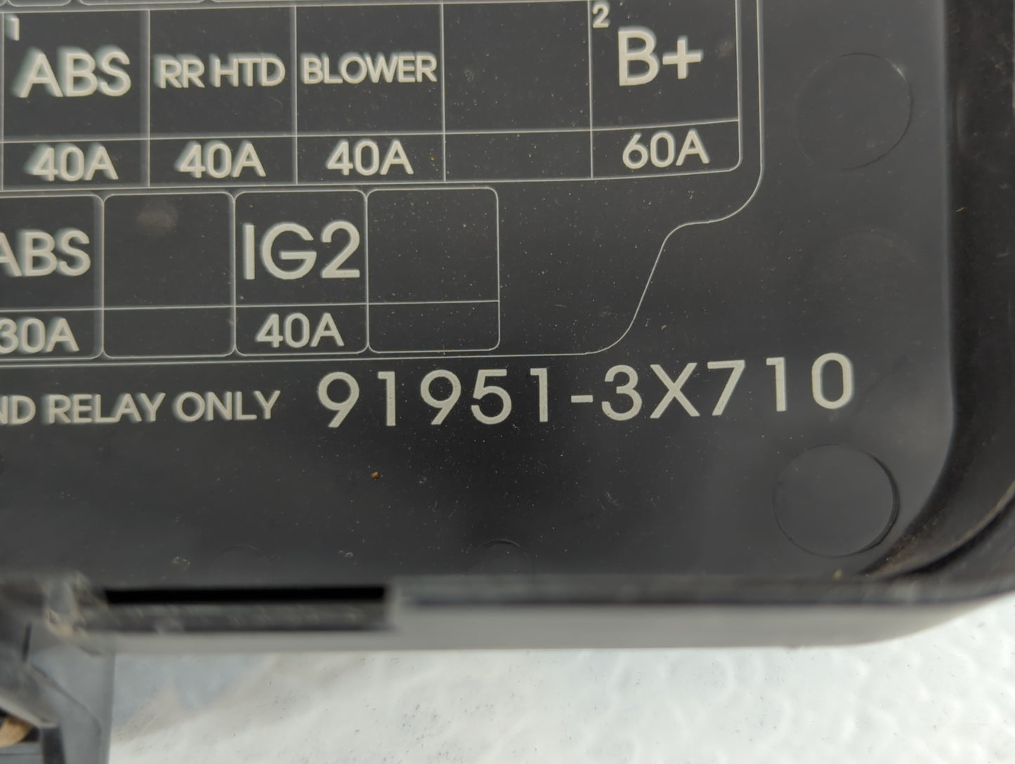 2014-2016 Hyundai Elantra Fusebox Fuse Box Panel Relay Module P/N:91951-3X710 Fits Fits 2014 2015 2016 OEM Used Auto Parts -