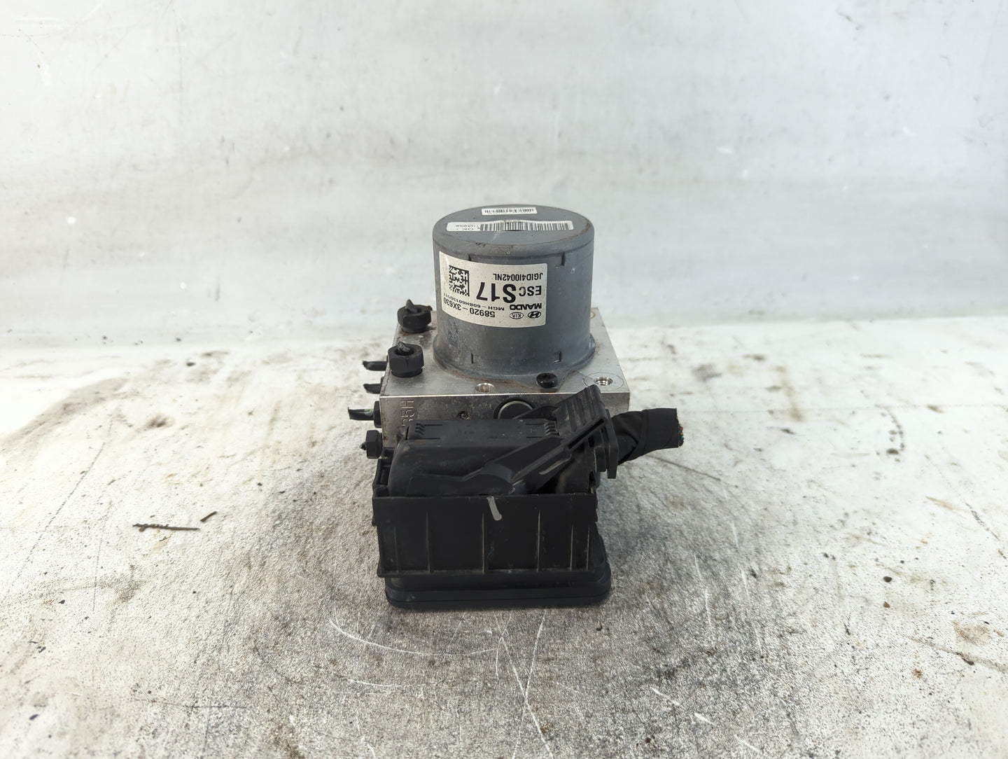 2014-2016 Hyundai Elantra ABS Pump Control Module Replacement P/N:58920-3X630 Fits Fits 2014 2015 2016 OEM Used Auto Parts -